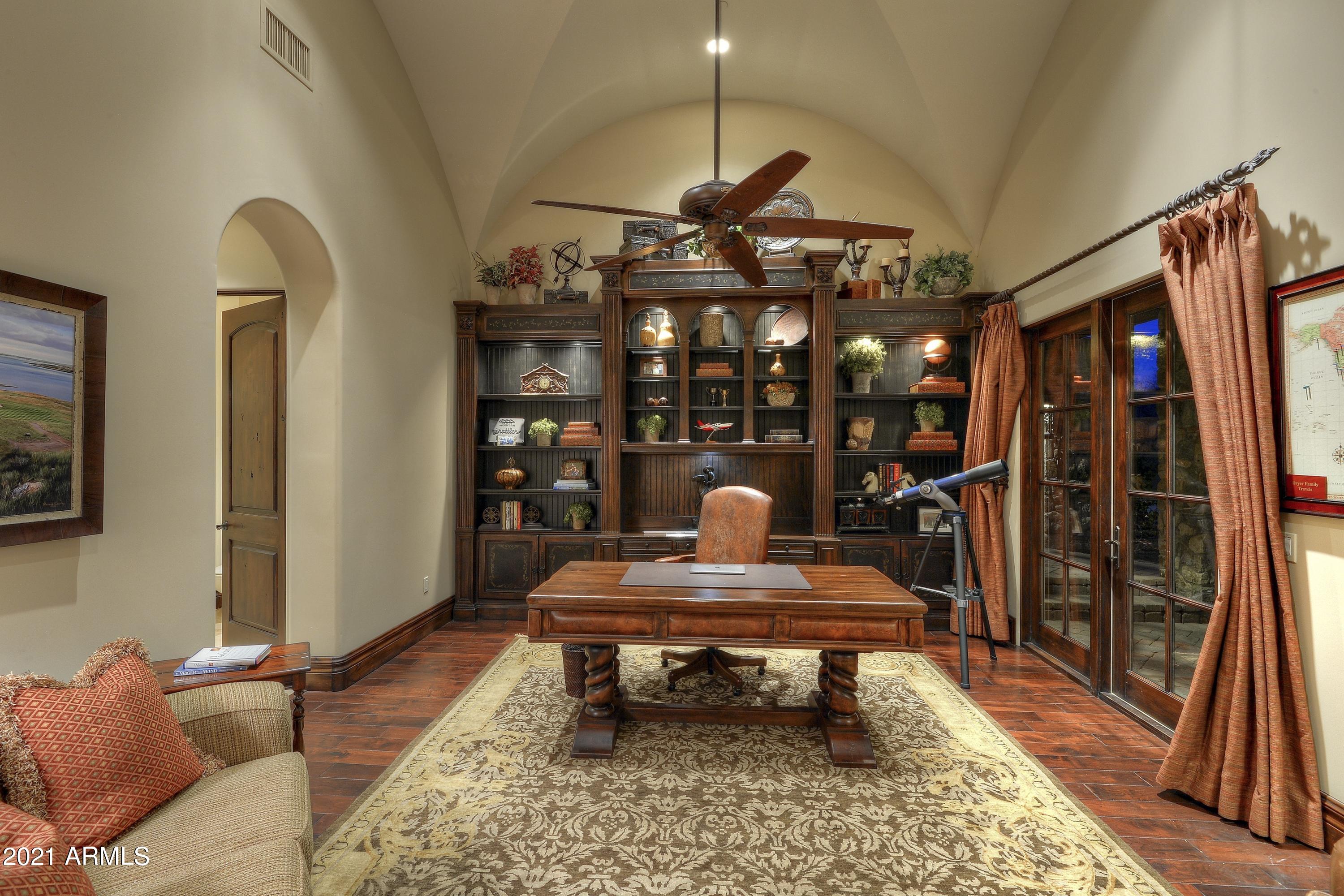 DESERT MOUNTAIN - Residential