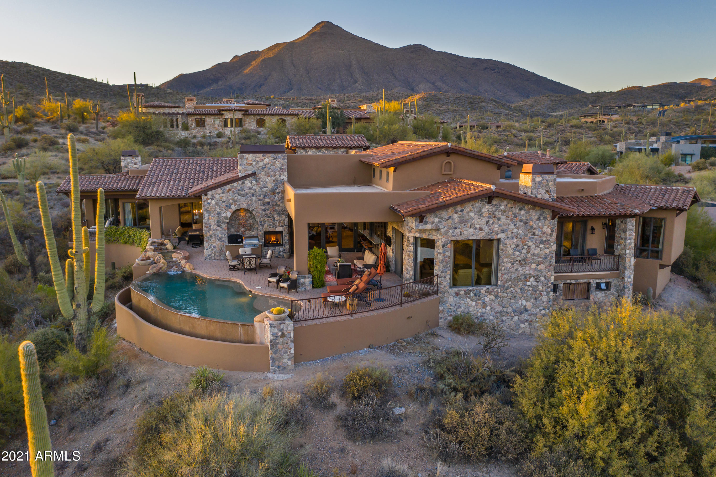 DESERT MOUNTAIN - Residential