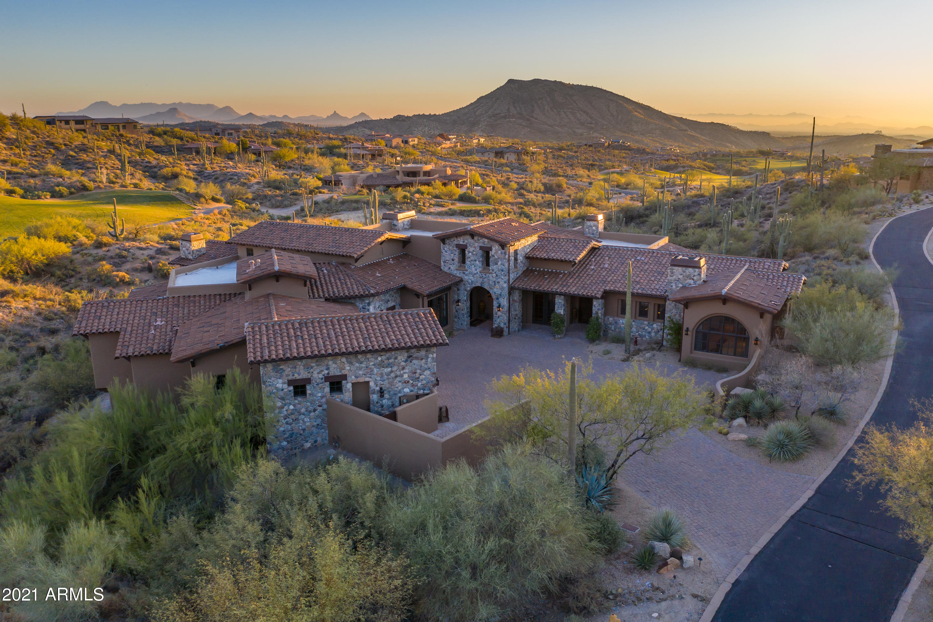 DESERT MOUNTAIN - Residential