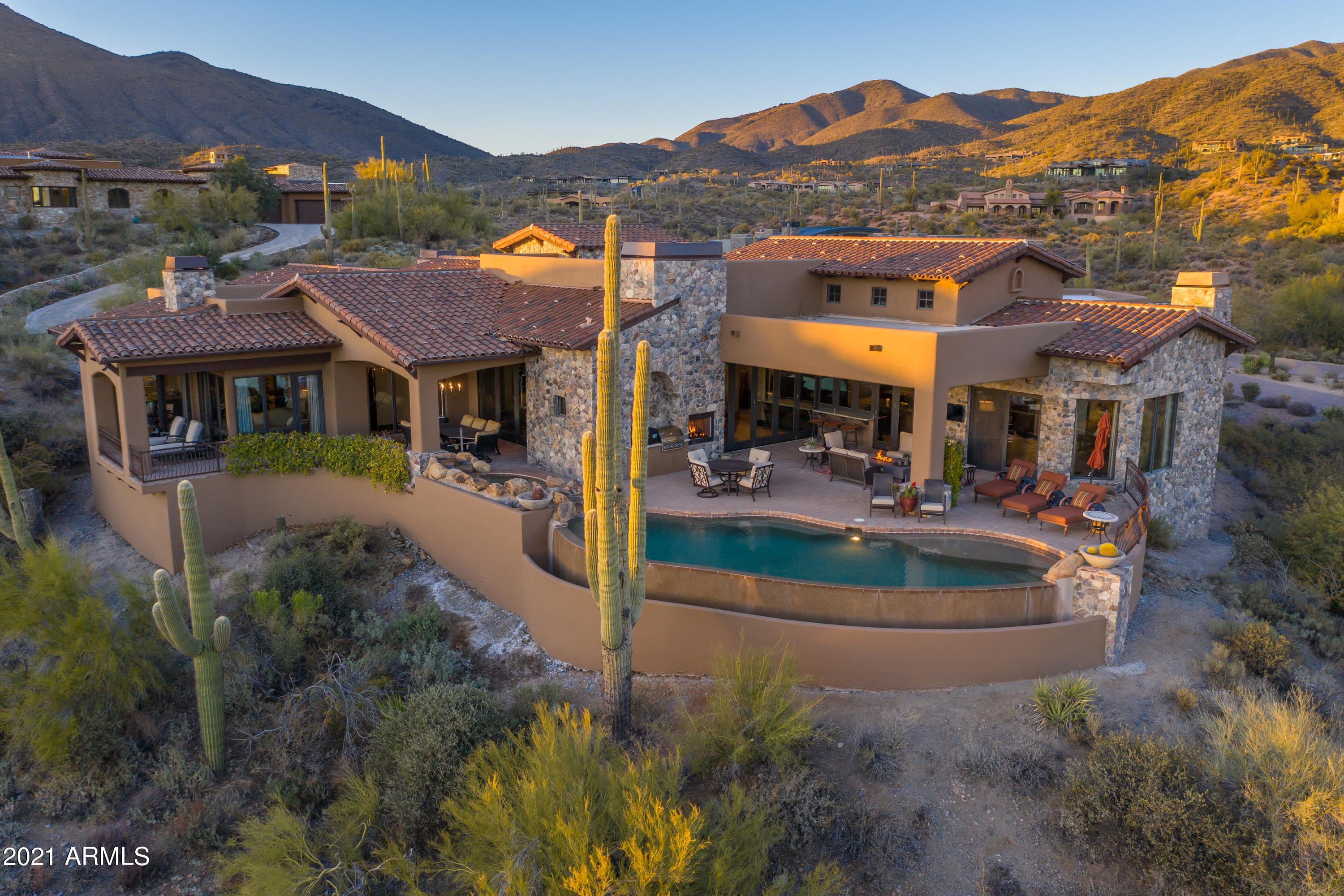DESERT MOUNTAIN - Residential