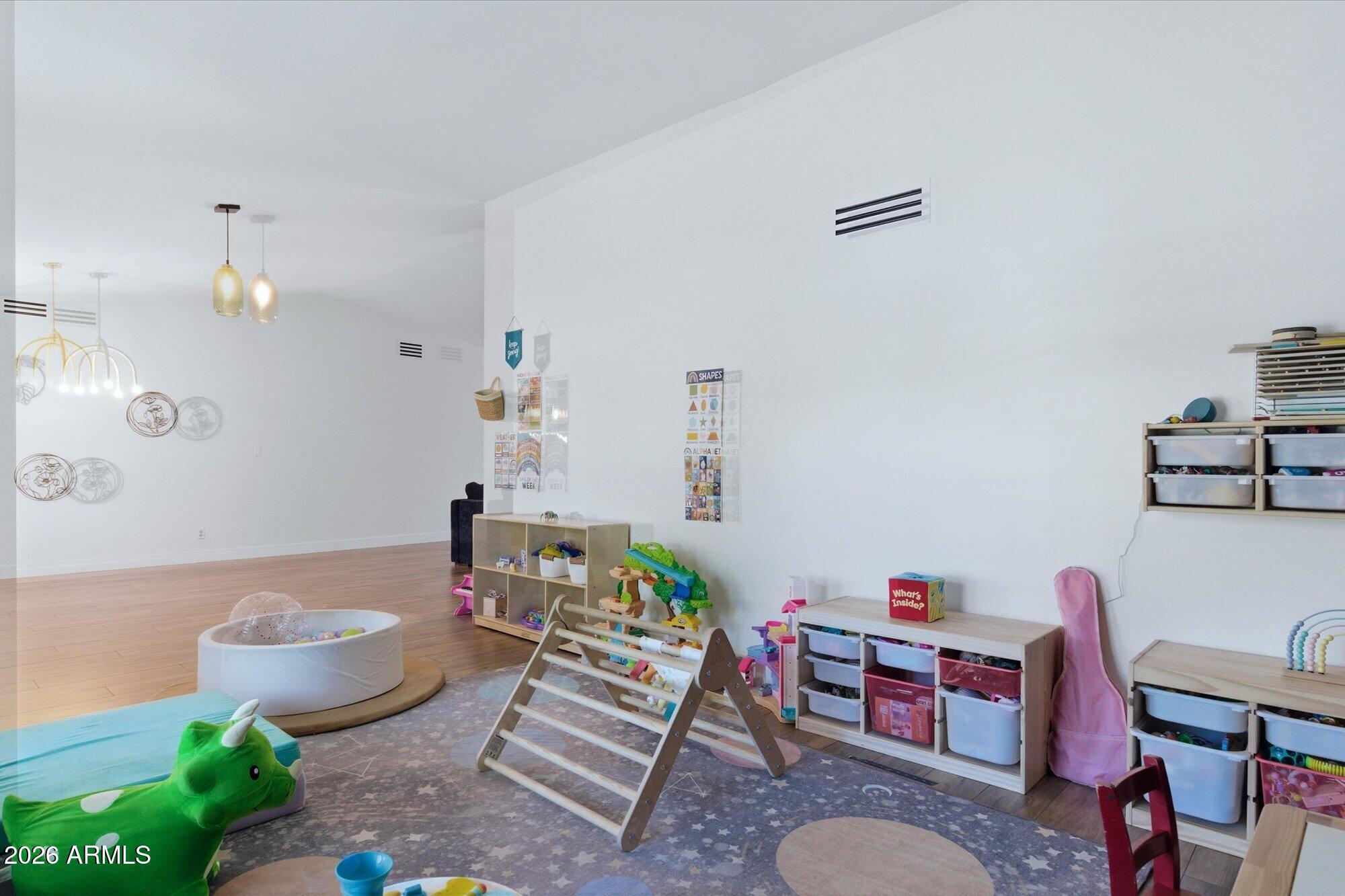 SANDAHL HOMES UNIT 4 - Residential