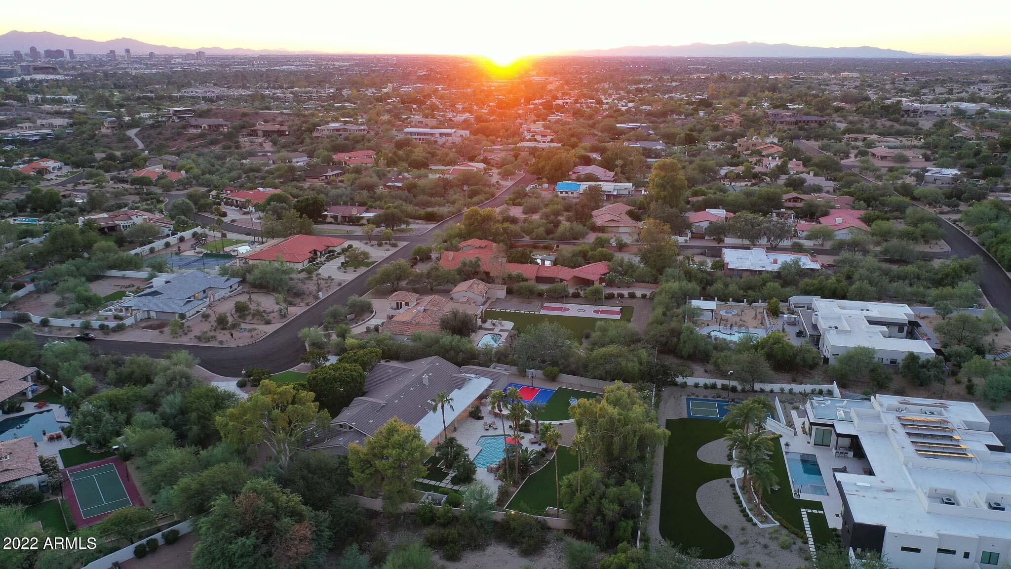 Vista Los Arcos - Residential
