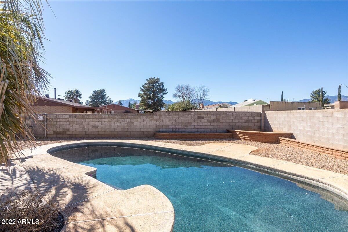 TRACT UNIT 109 - Residential