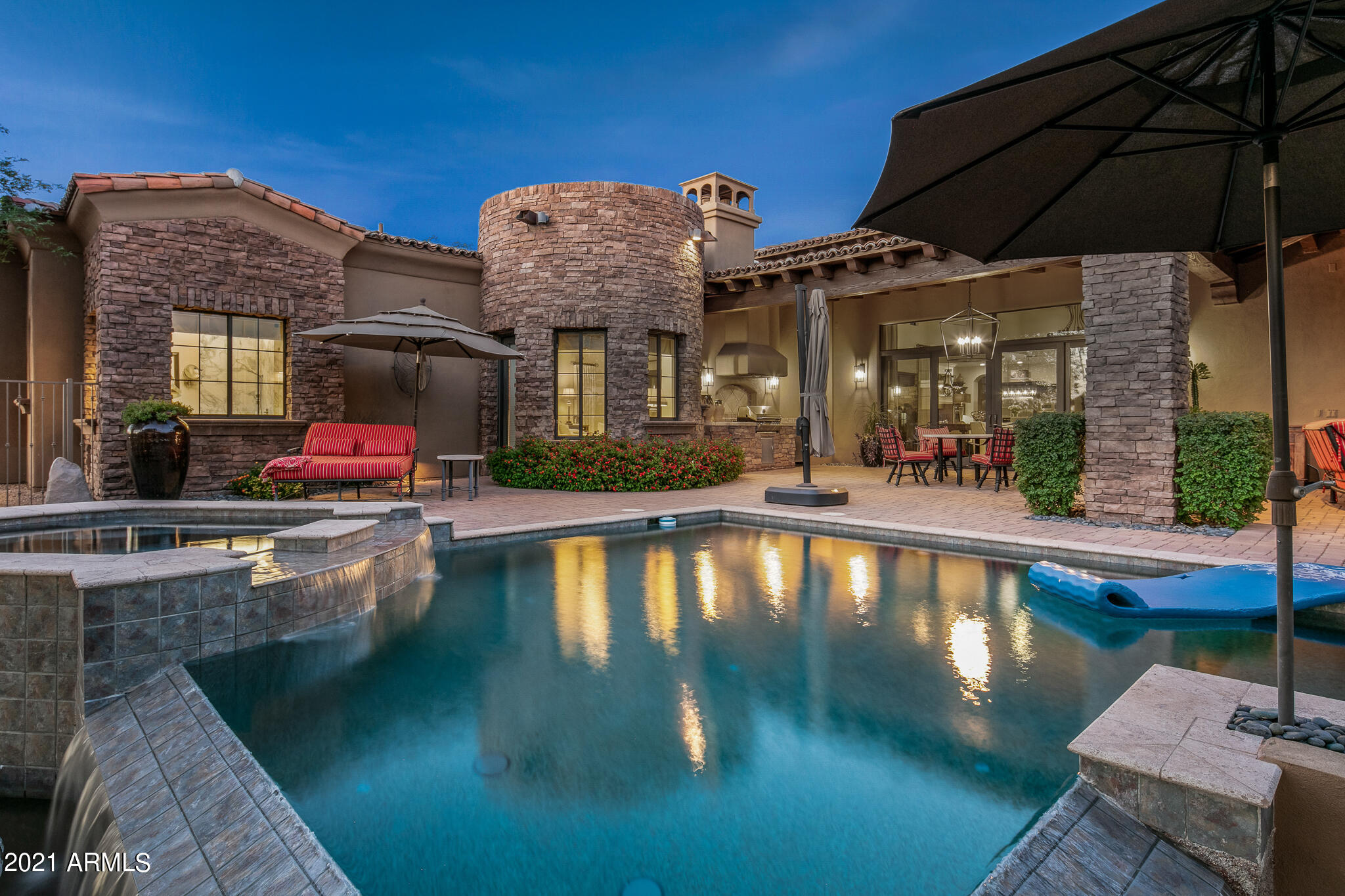 Mirabel Club - Residential