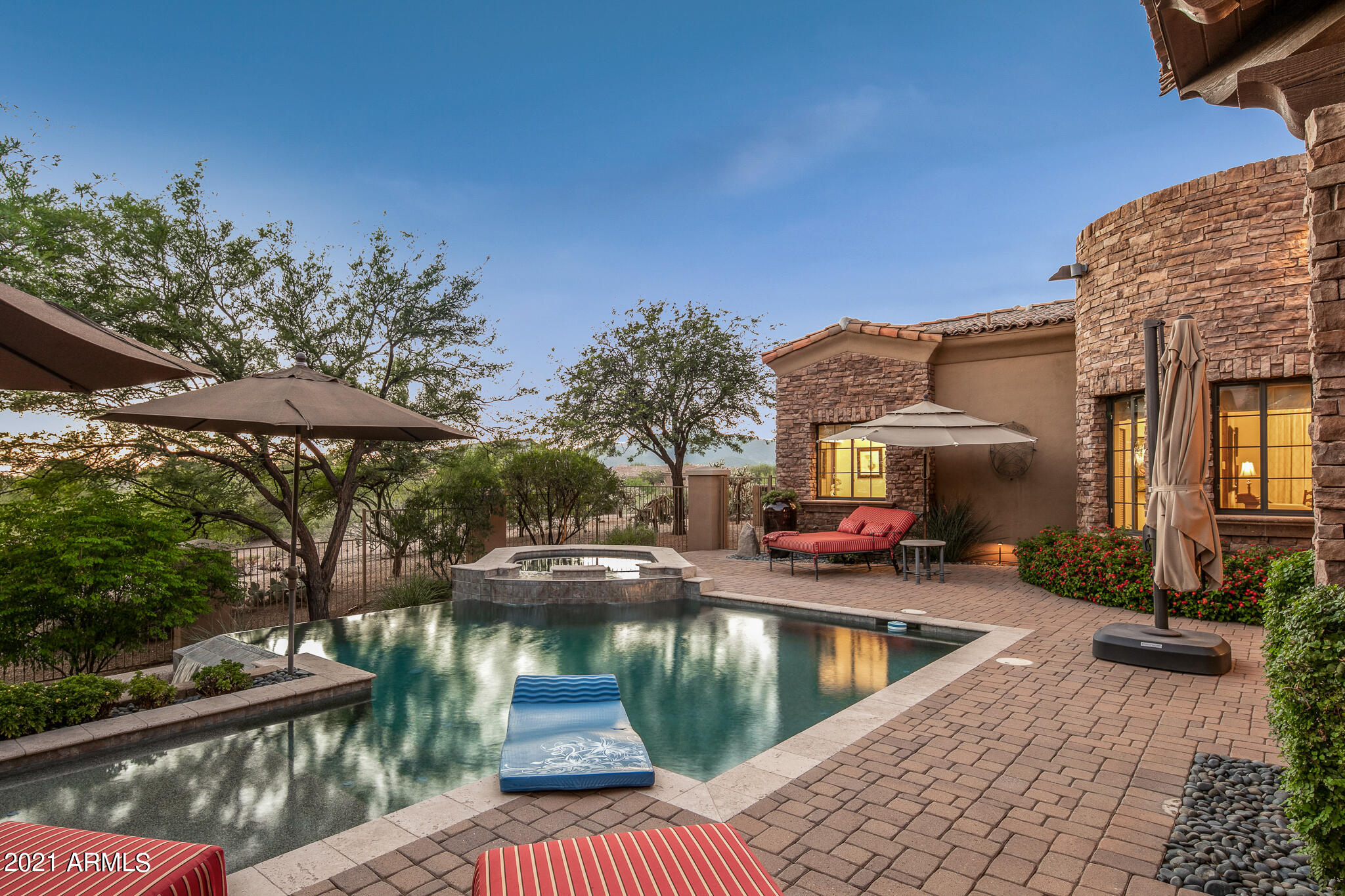 Mirabel Club - Residential