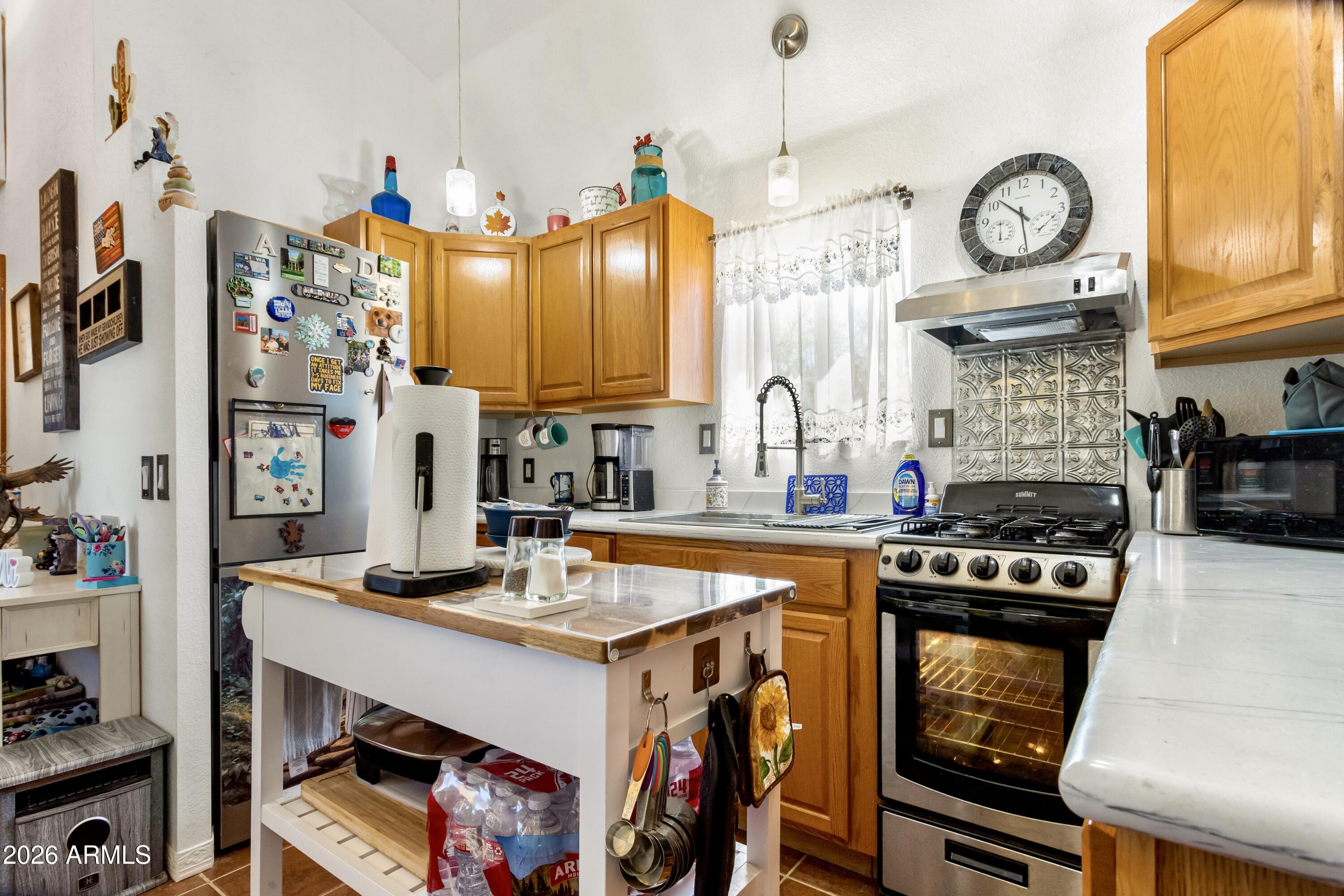 HIGH KNOLL RANCHES - Residential