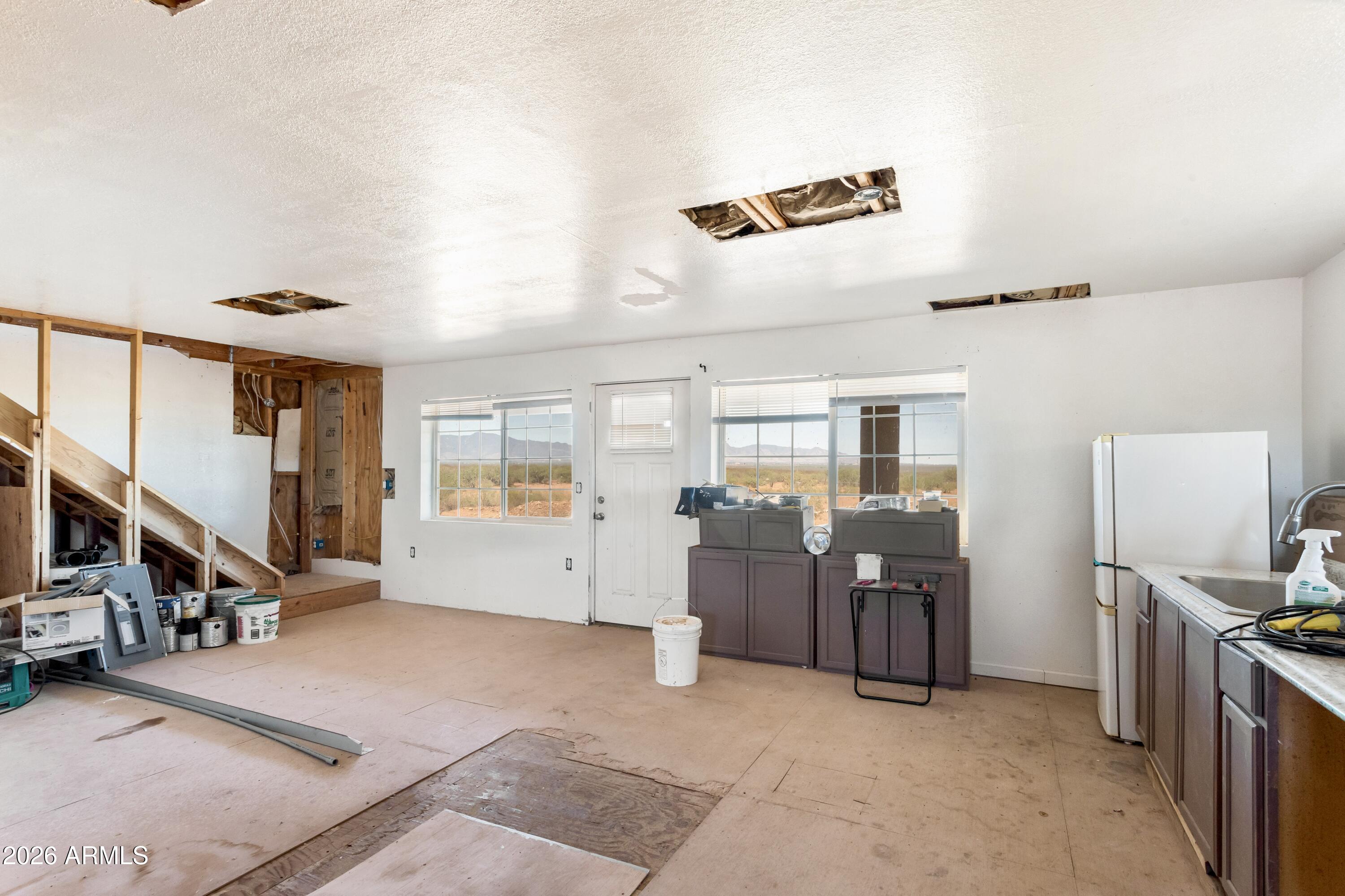 HIGH KNOLL RANCHES - Residential