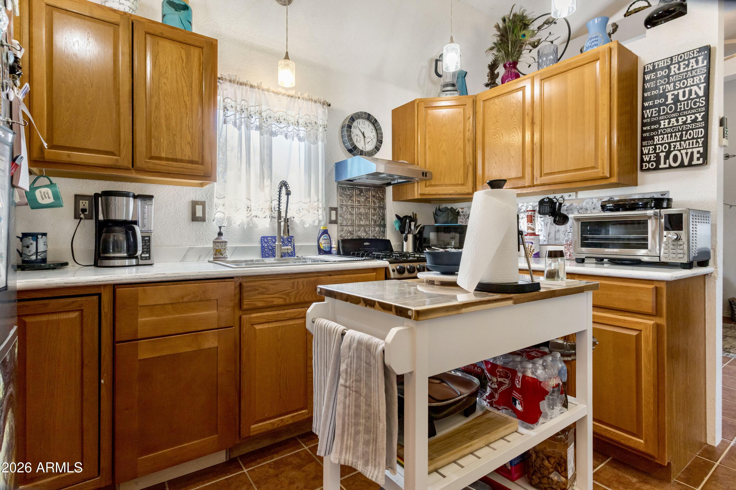 HIGH KNOLL RANCHES - Residential