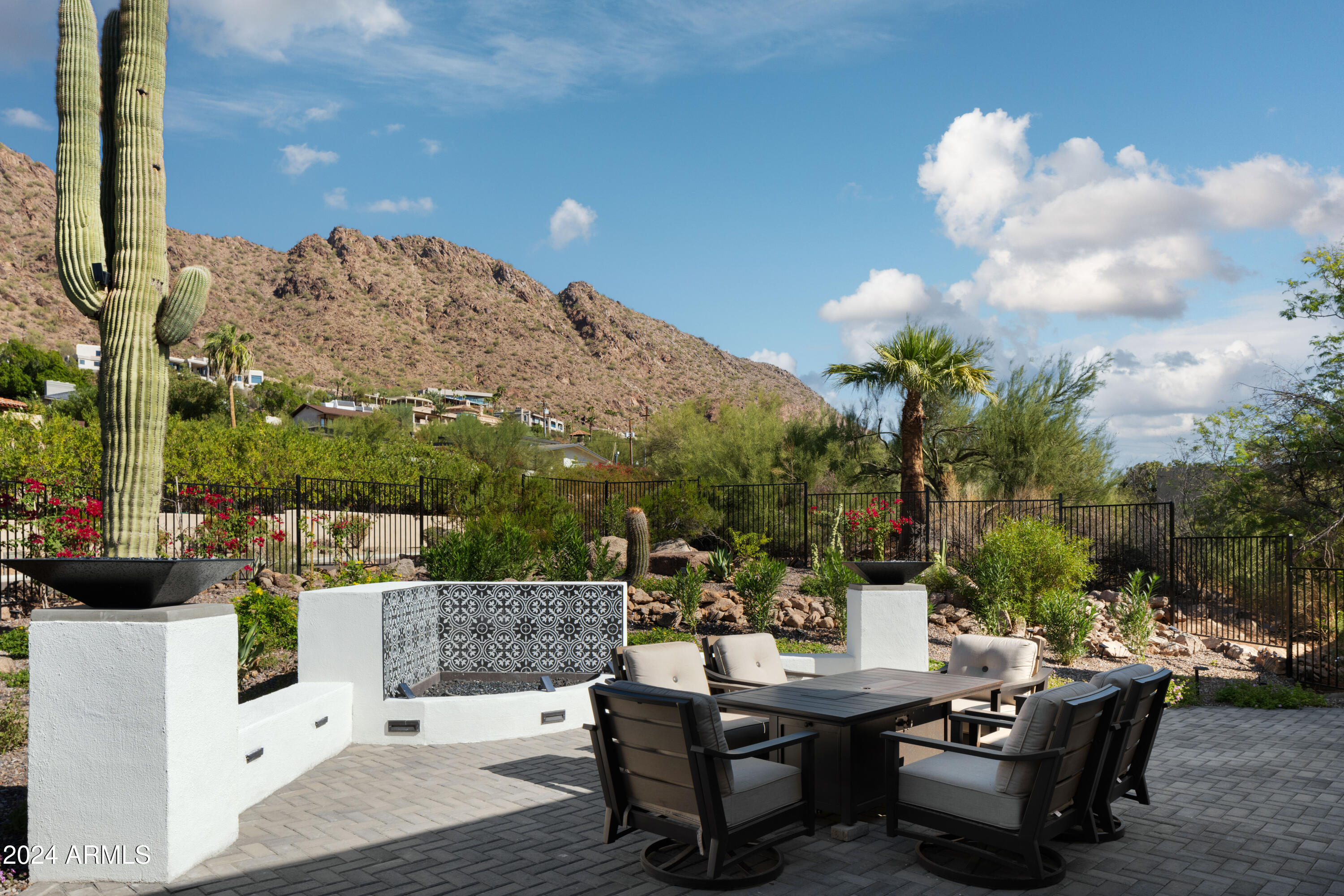 HIGHLANDS - Residential