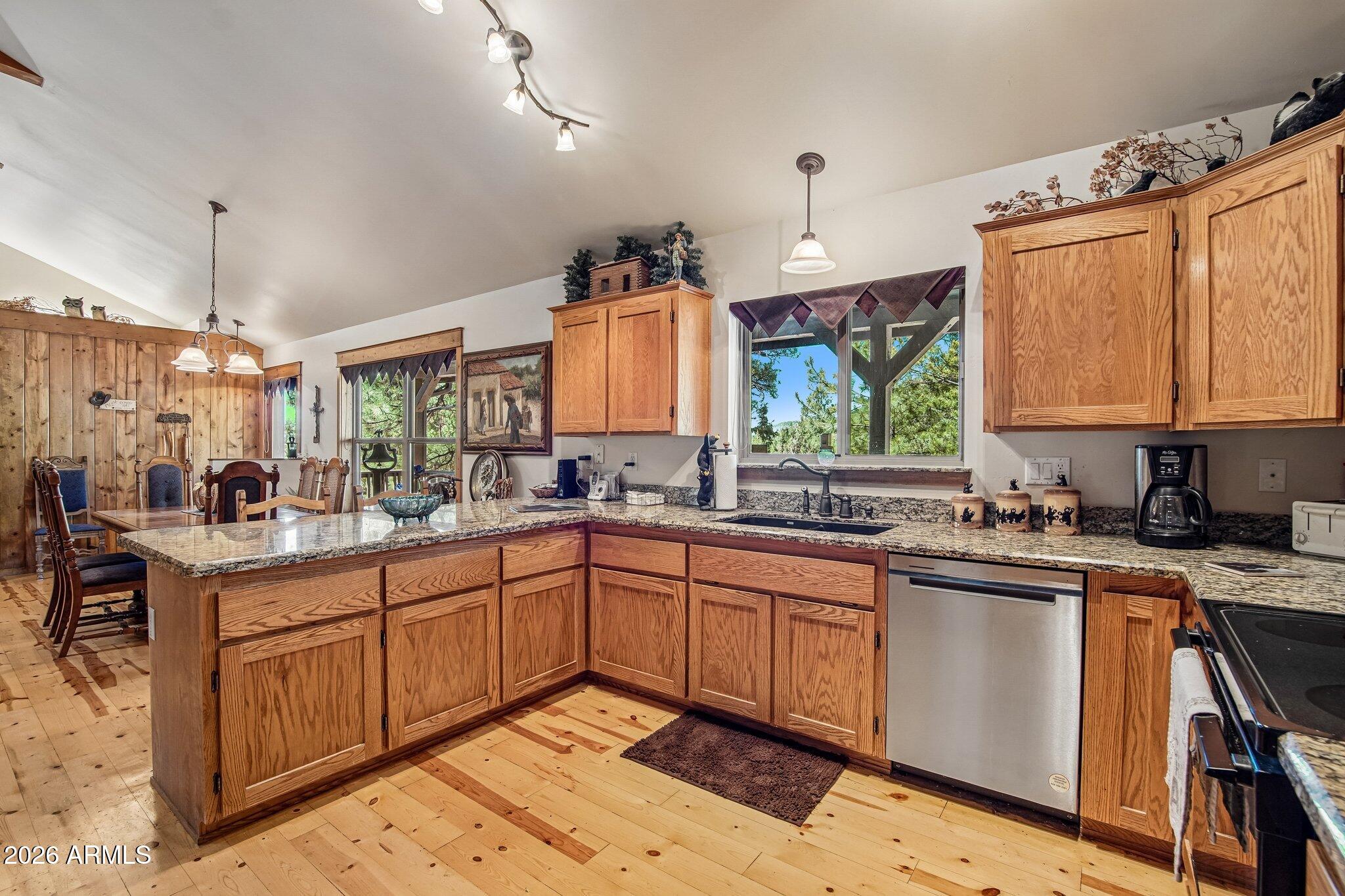 PORTAL PINE CREEK CANYON 4 - Residential