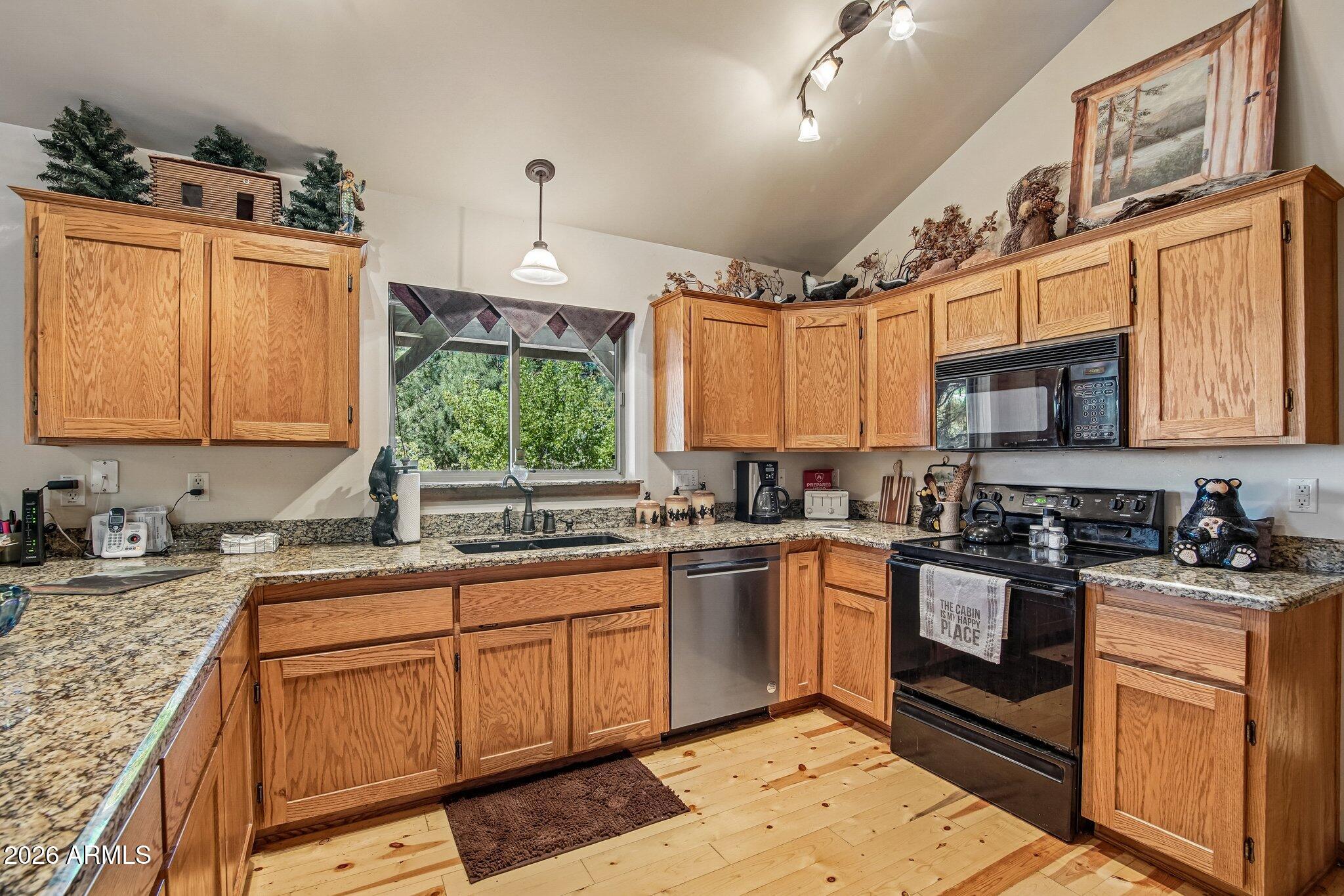 PORTAL PINE CREEK CANYON 4 - Residential