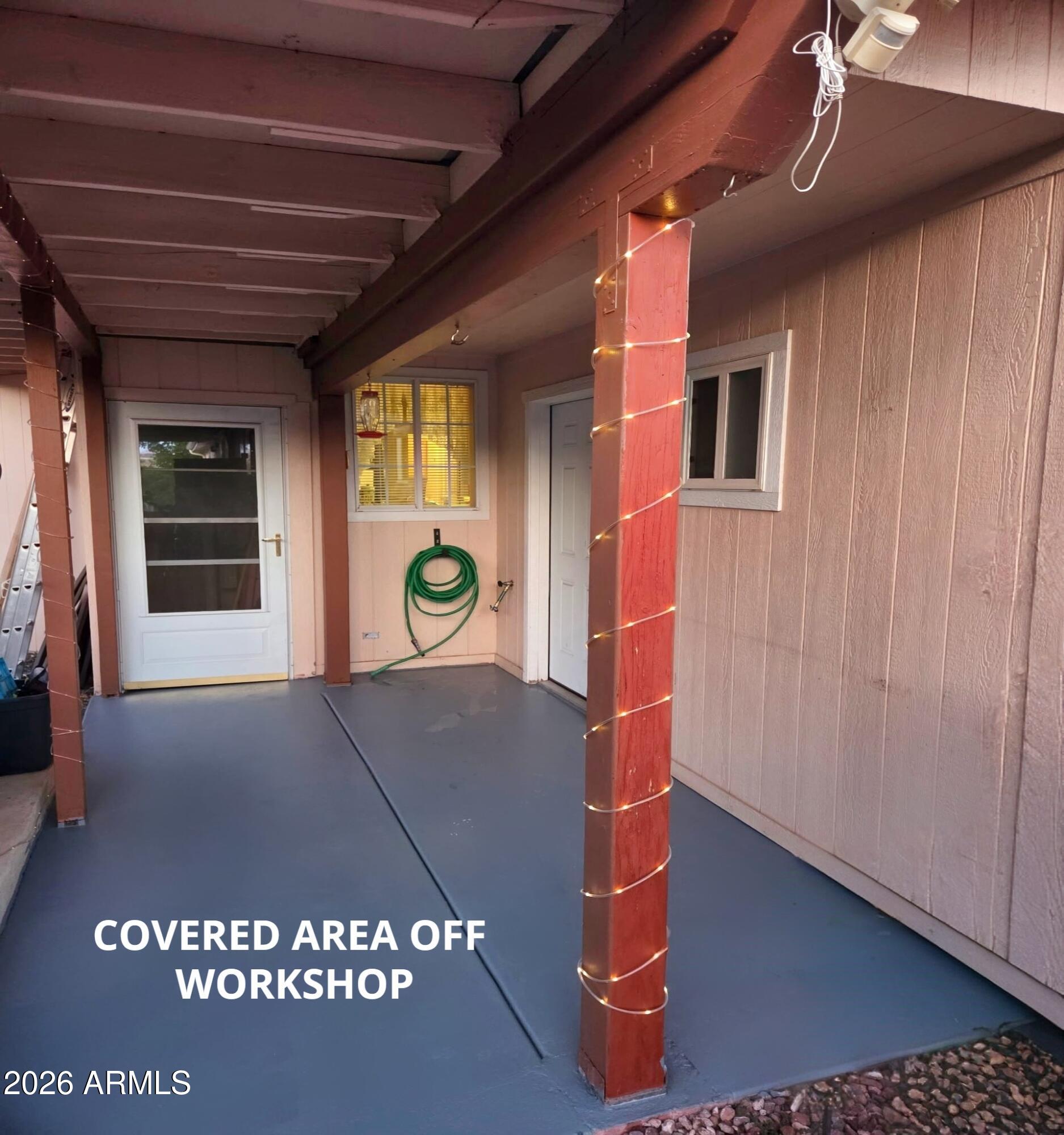 MINGUS SHADOWS UNIT 3 - Residential
