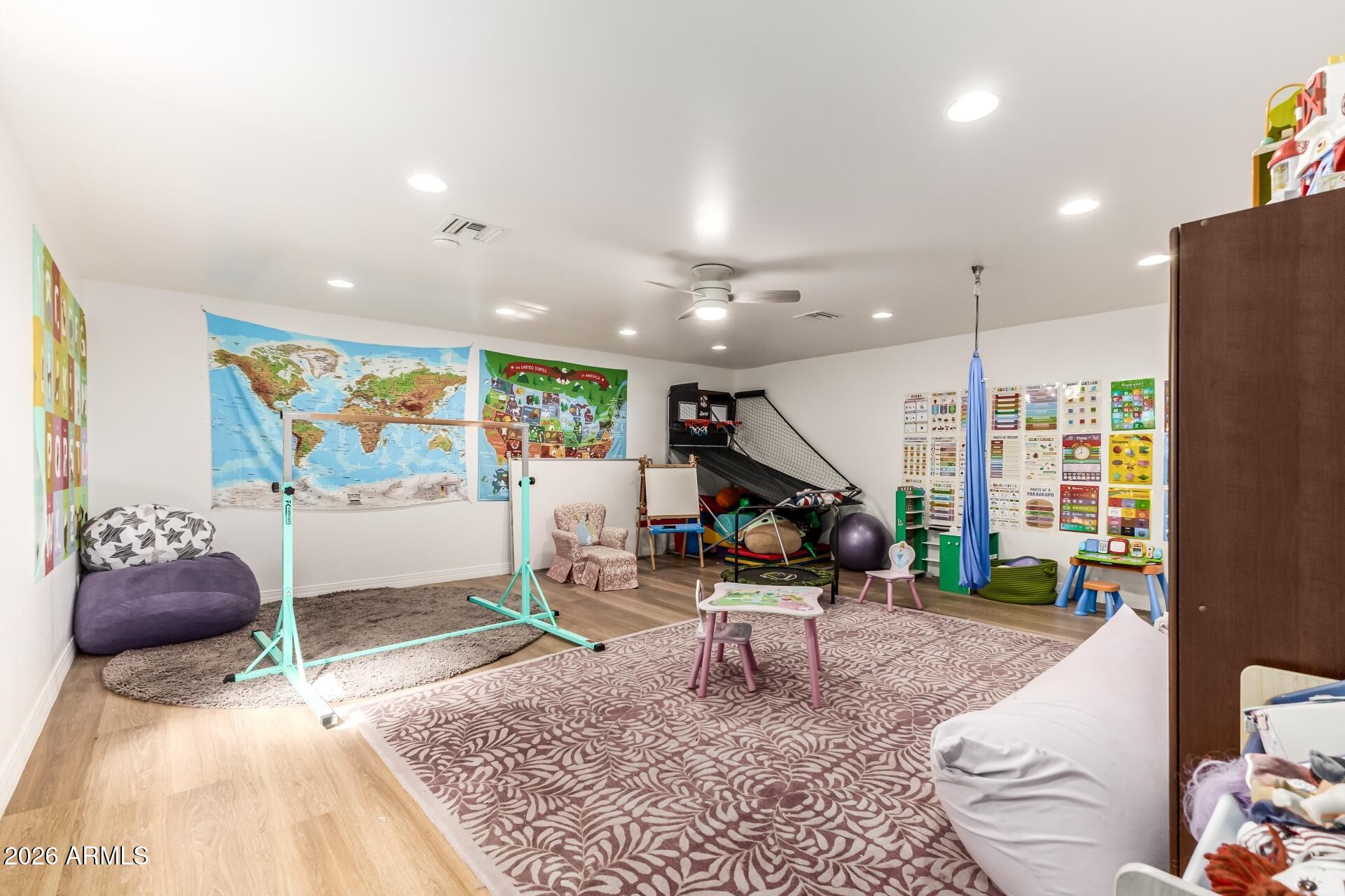 Custom Home at South Mountain Foothills. - Residential