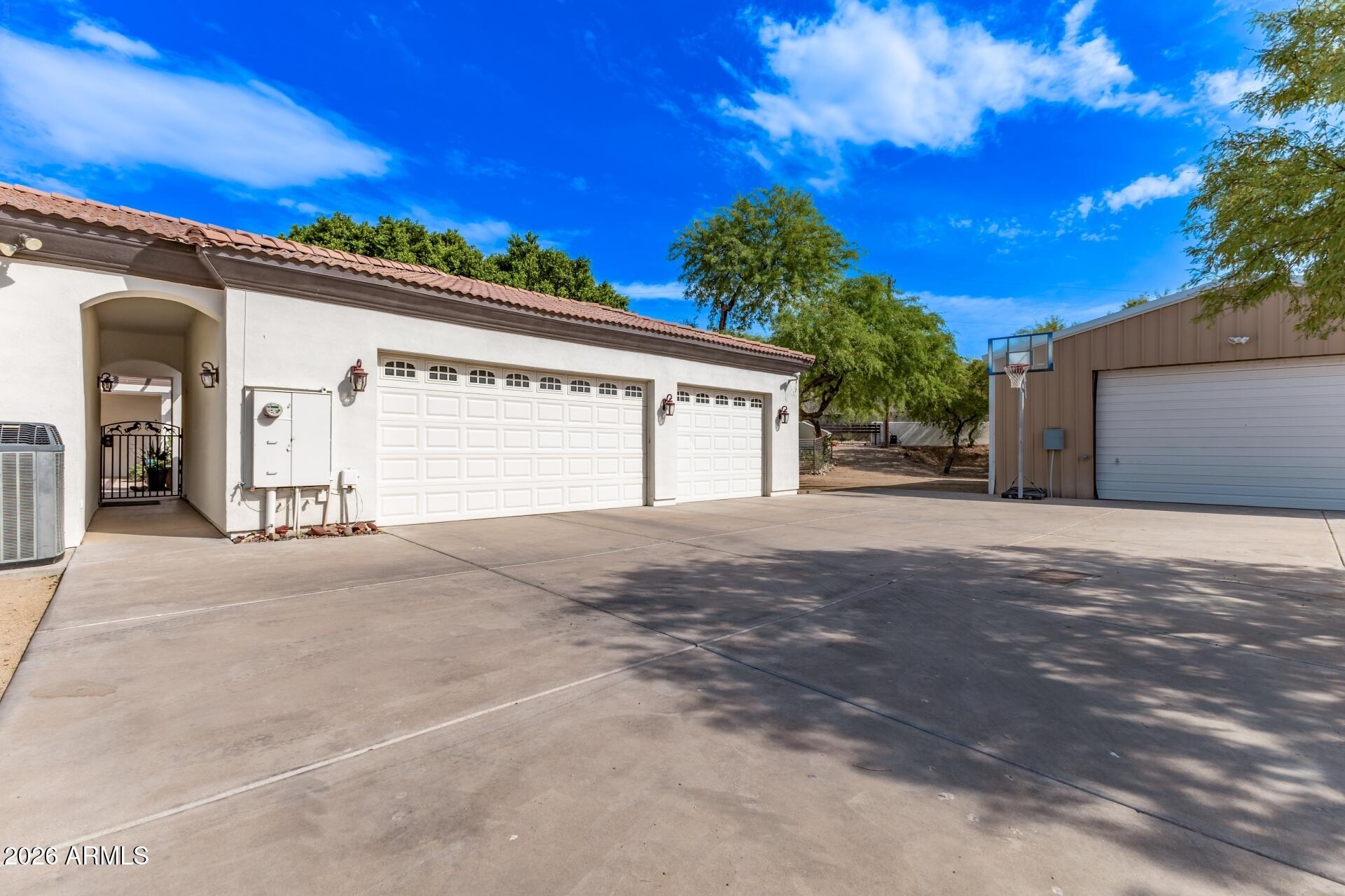 Custom Home at South Mountain Foothills. - Residential