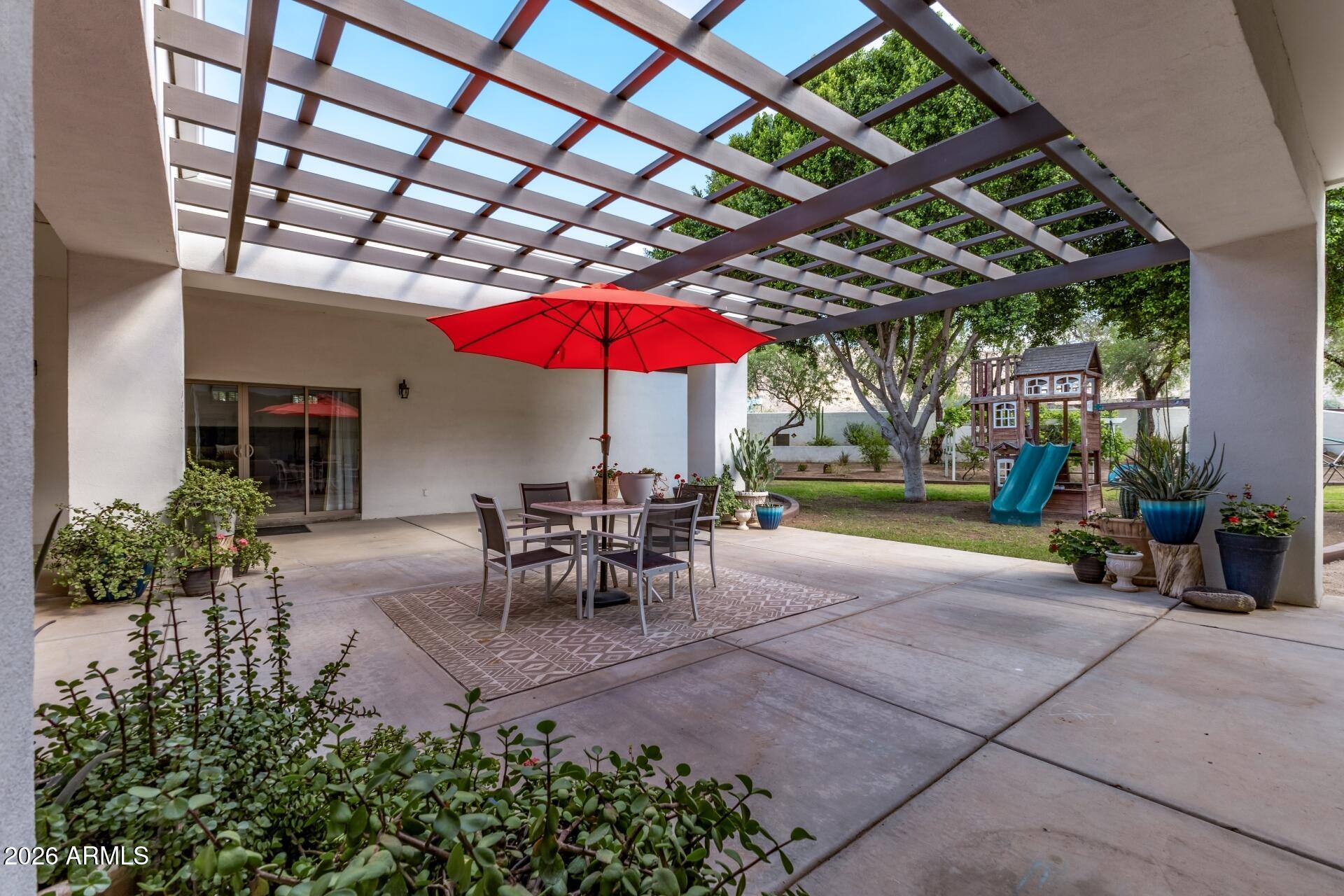 Custom Home at South Mountain Foothills. - Residential
