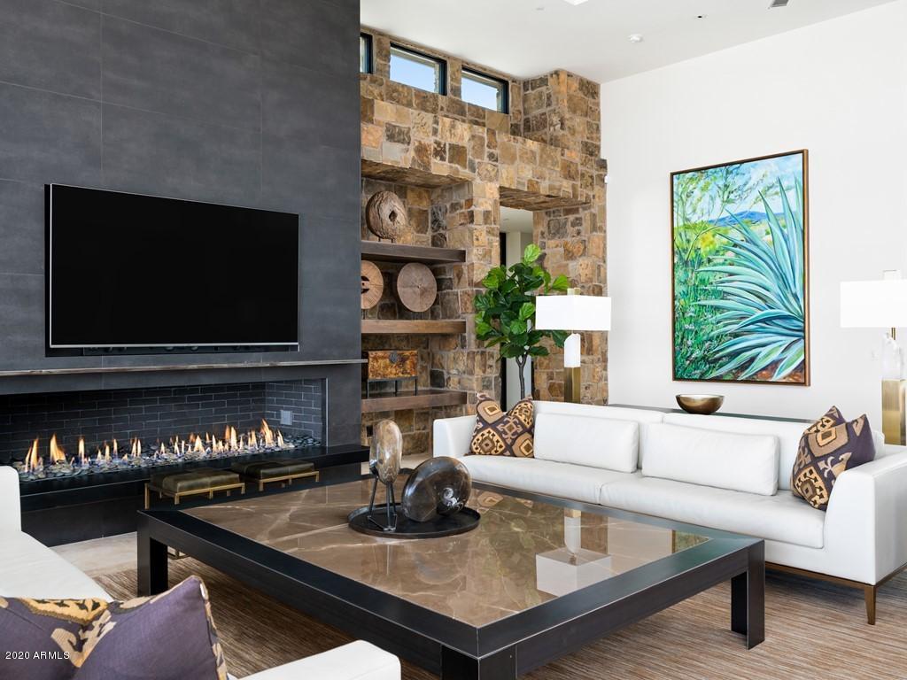 DESERT MOUNTAIN - Residential