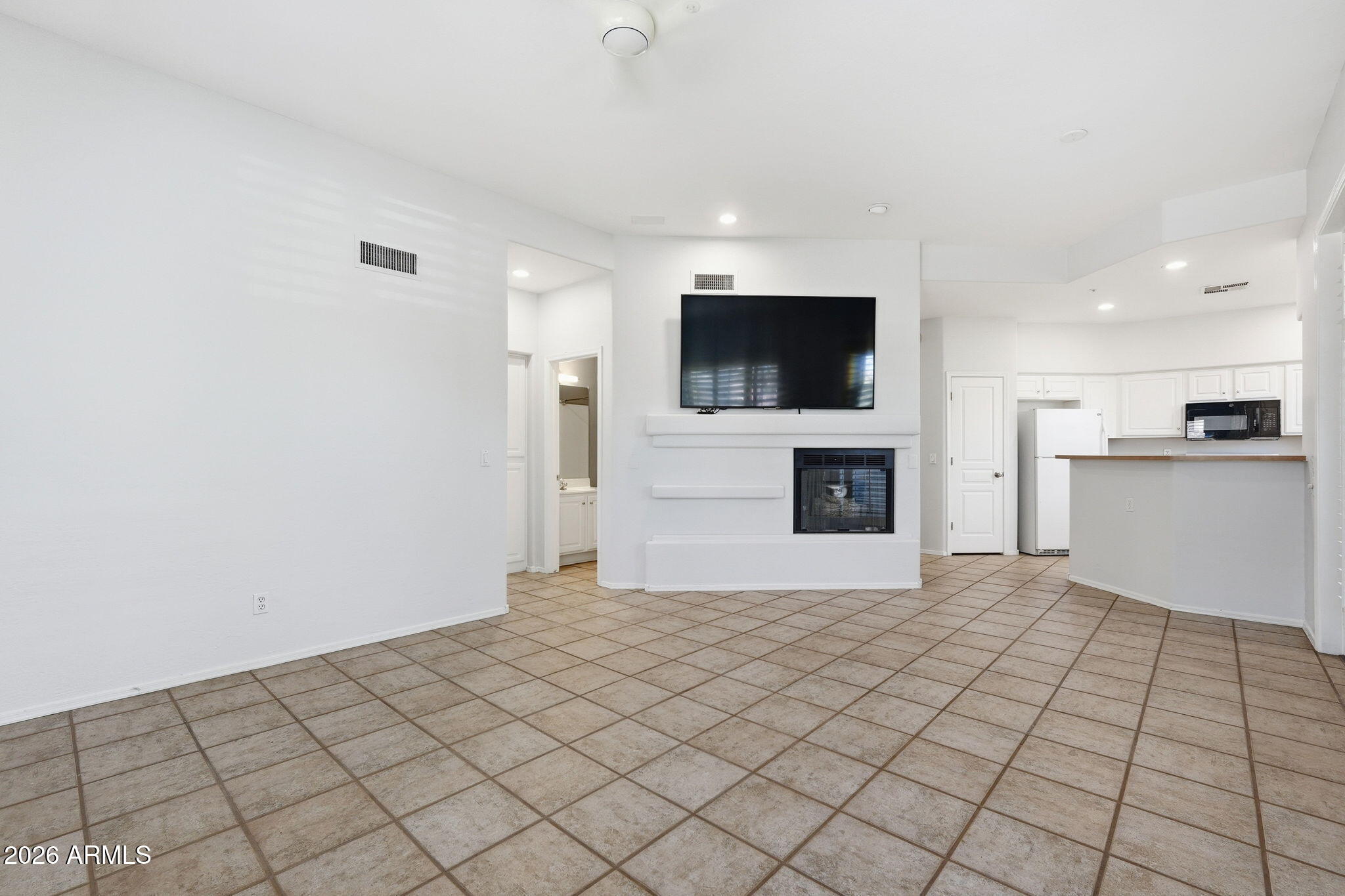 VINTAGE CONDOMINIUM - Residential