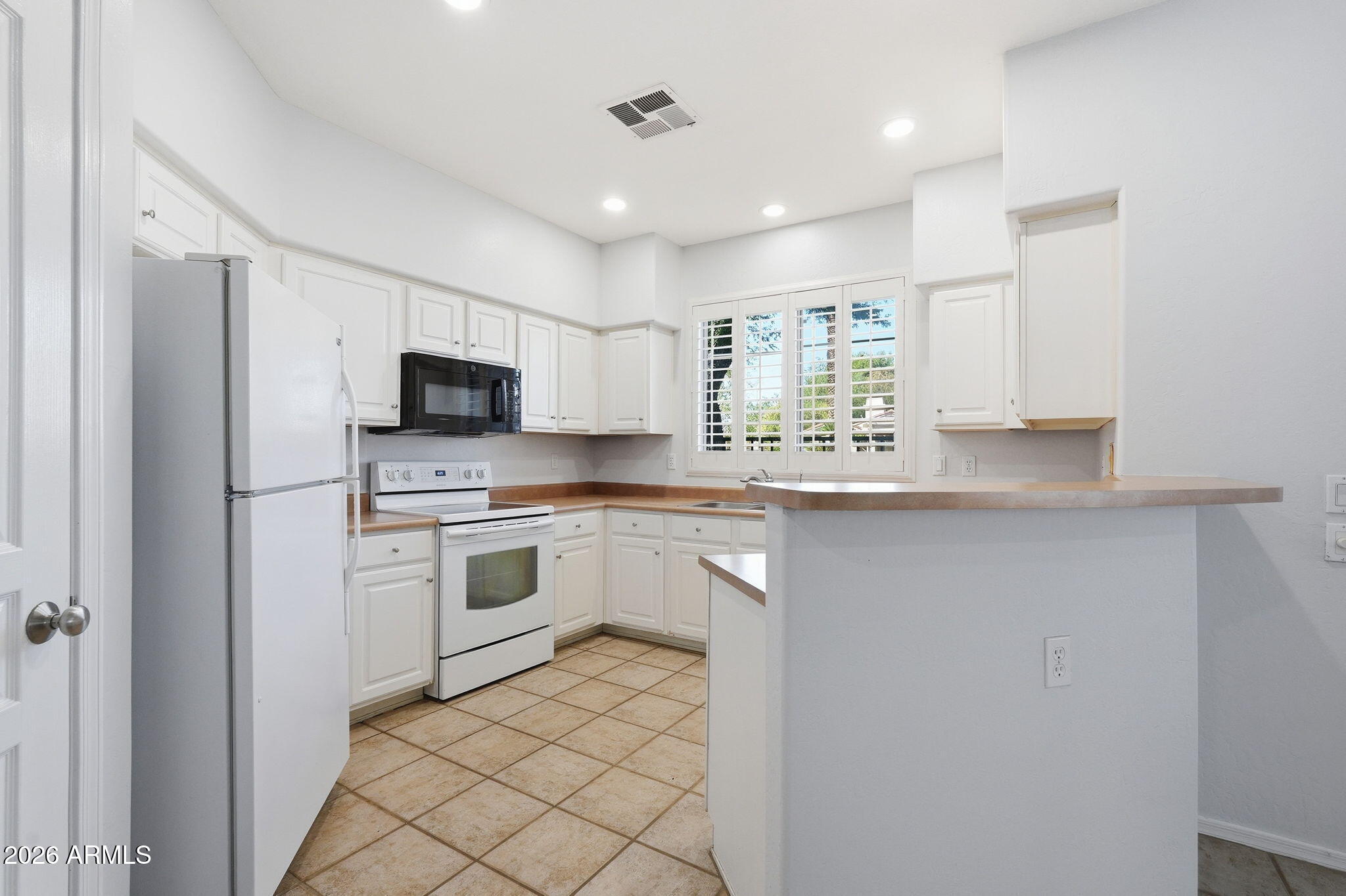 VINTAGE CONDOMINIUM - Residential