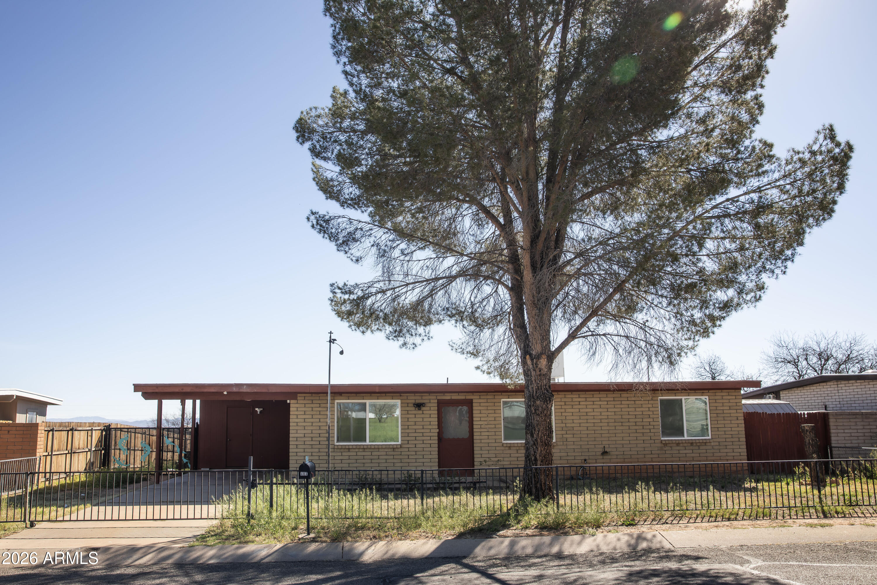 HUGHTON - Residential