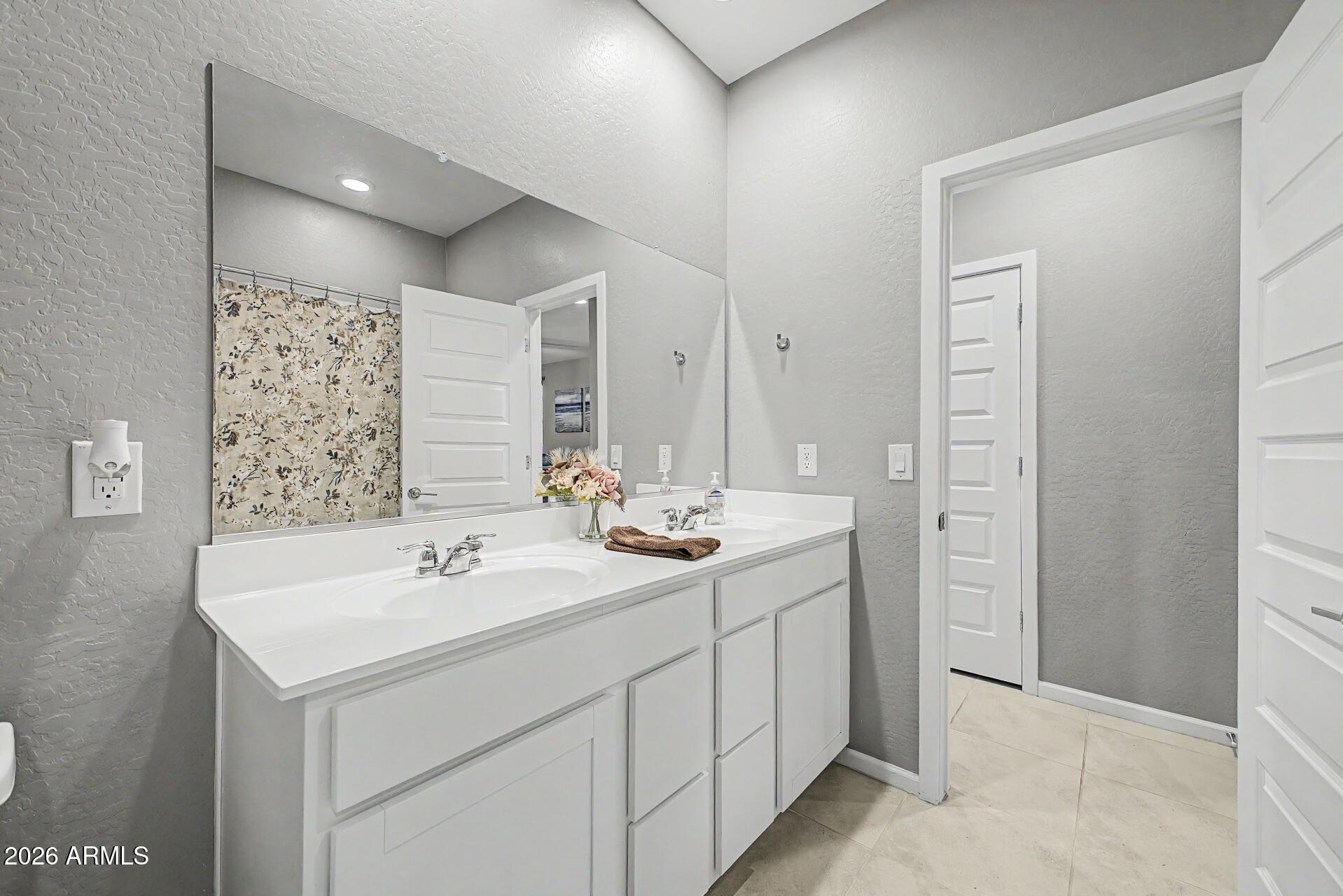 MAGMA RANCH II UNIT 1 - Residential