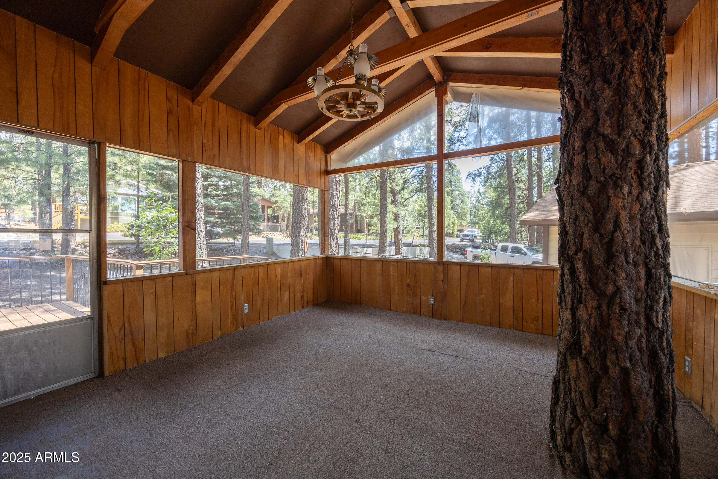 PINEWOOD 11A - Residential