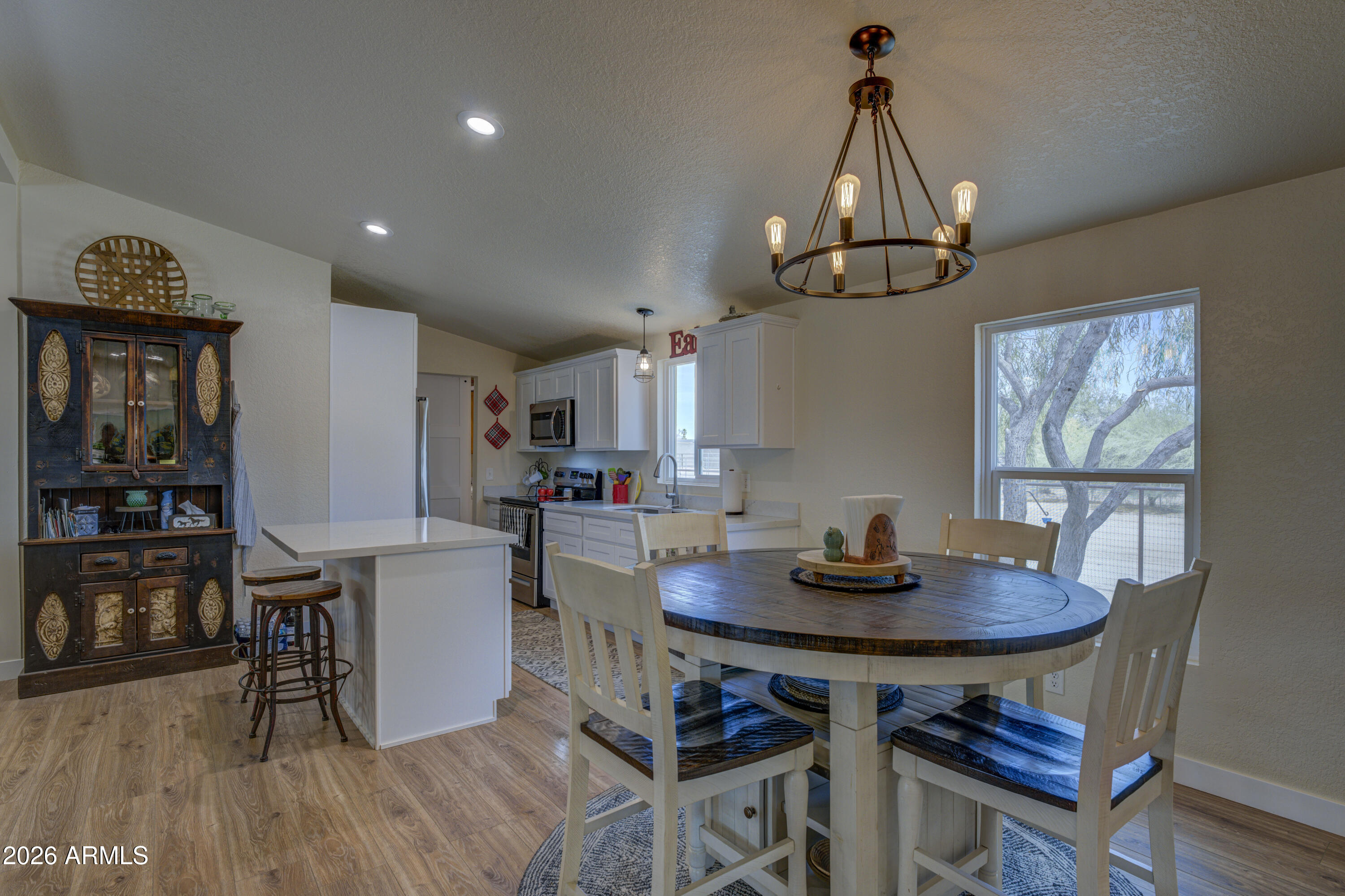 Ag zoned Horse Ranch for ropers. - Residential