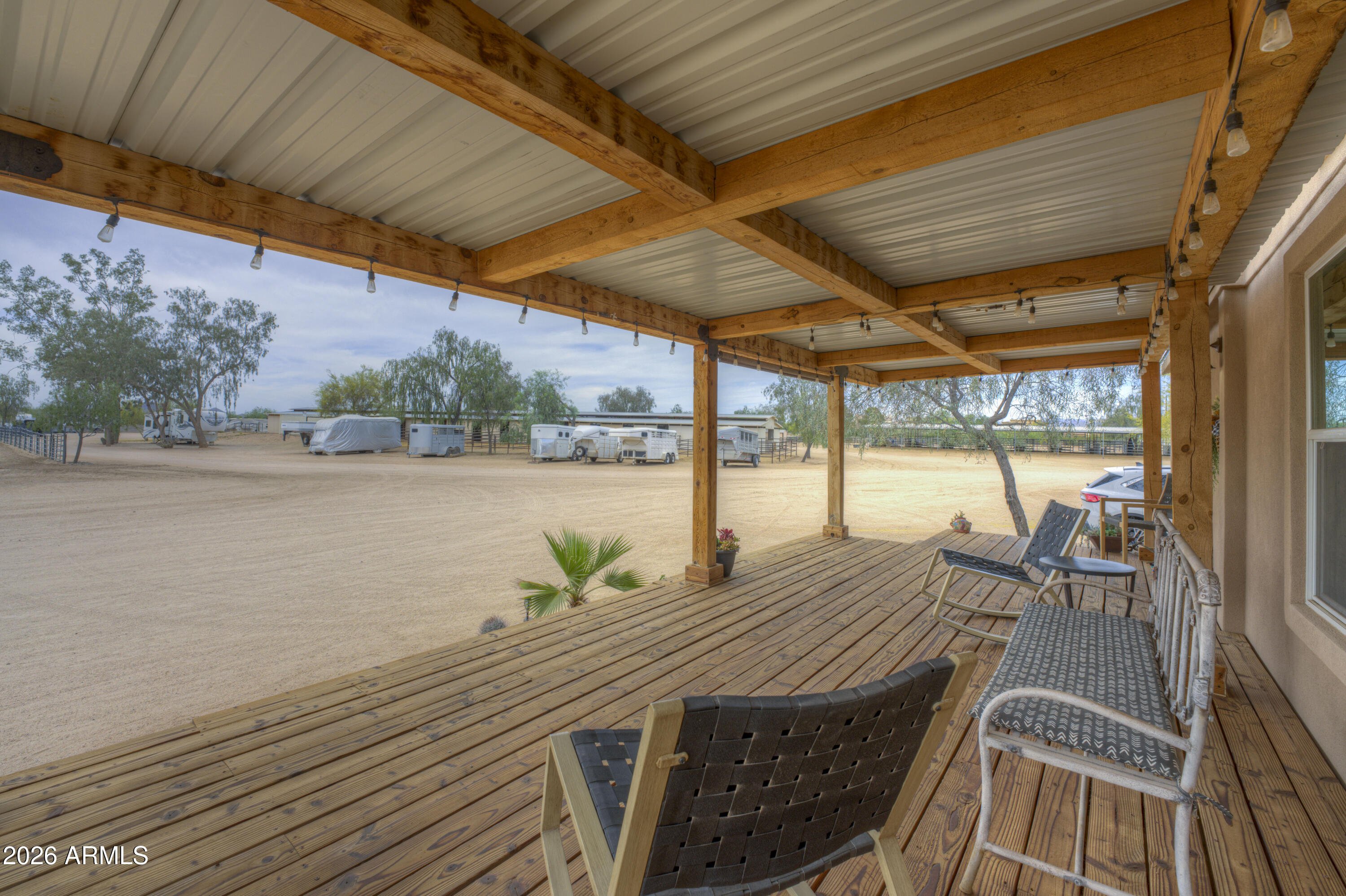 Ag zoned Horse Ranch for ropers. - Residential