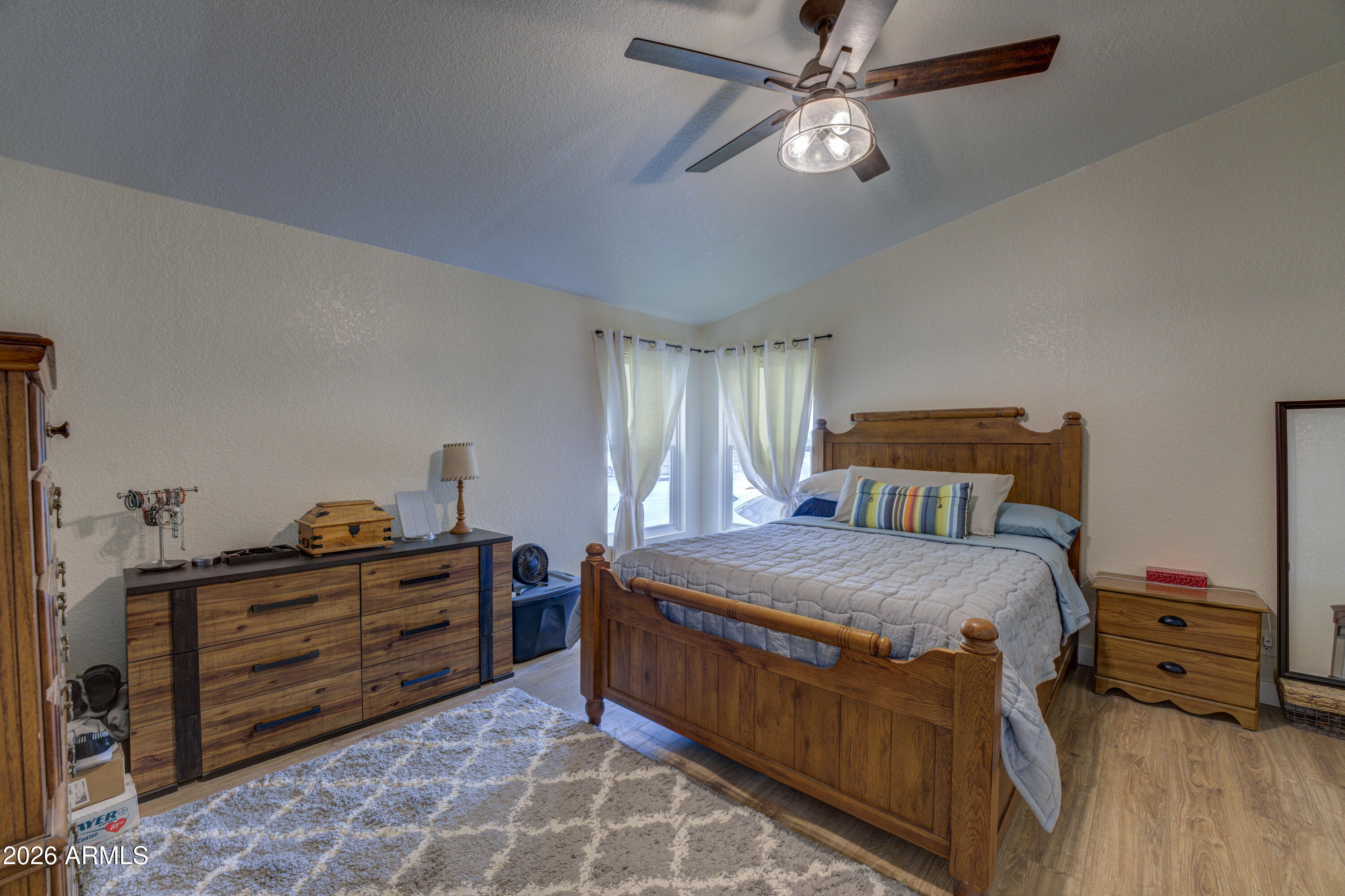 Ag zoned Horse Ranch for ropers. - Residential