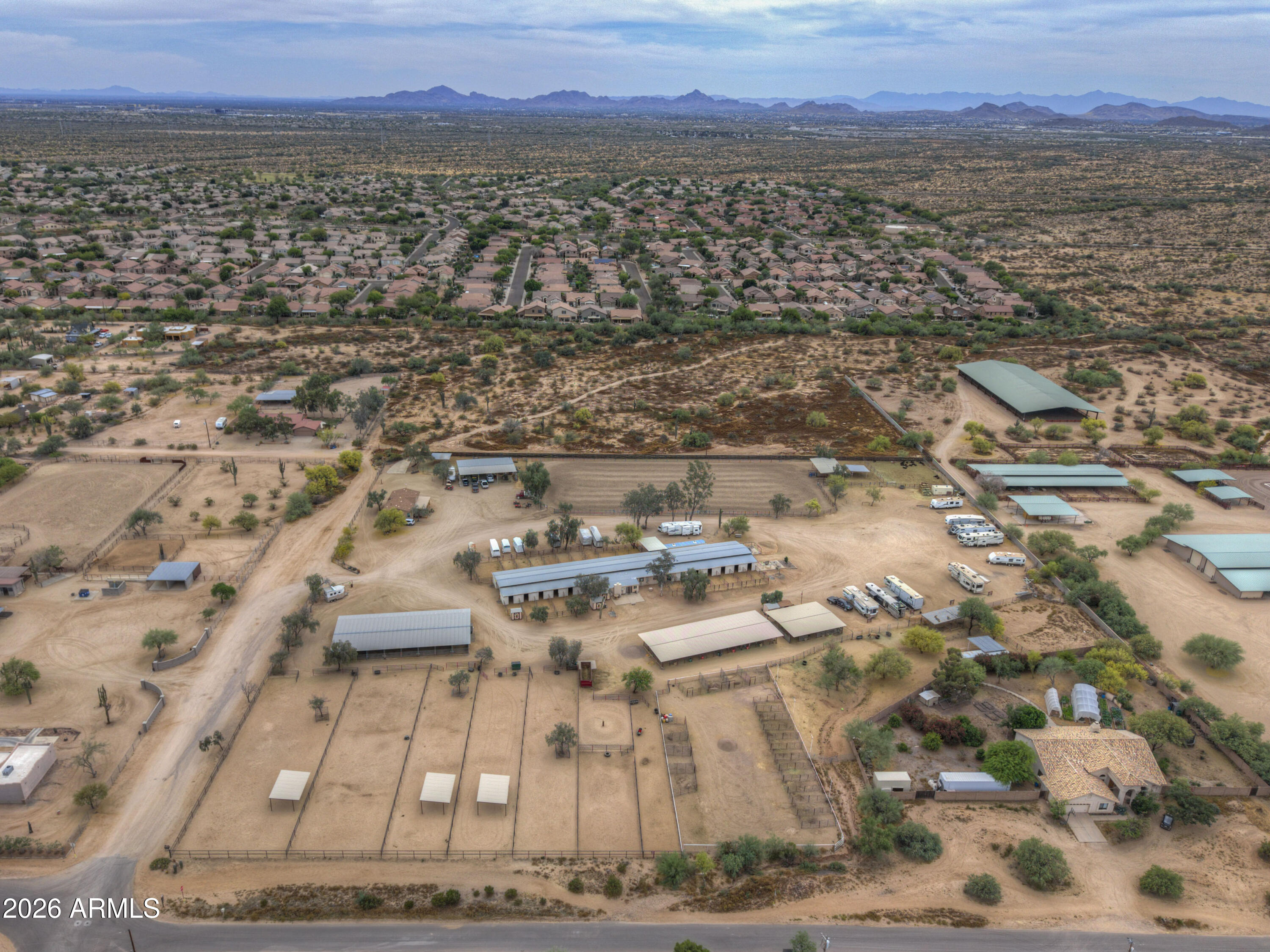 Ag zoned Horse Ranch for ropers. - Residential