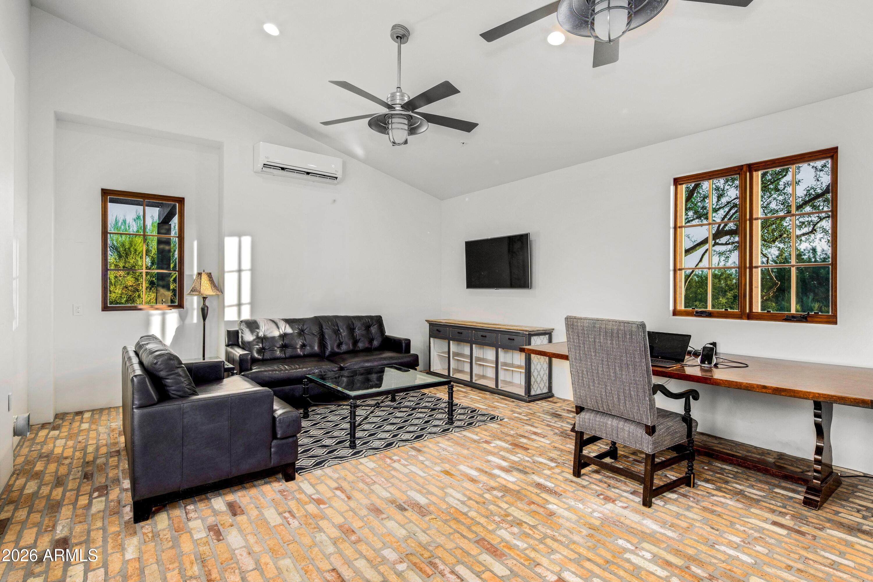 MIRABEL CLUB - Residential