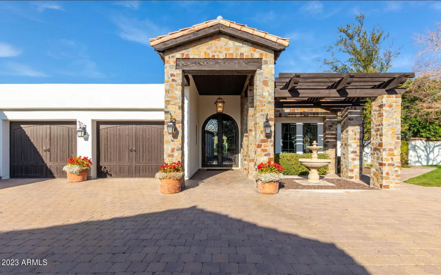 VINEYARDS AT ARCADIA - Residential