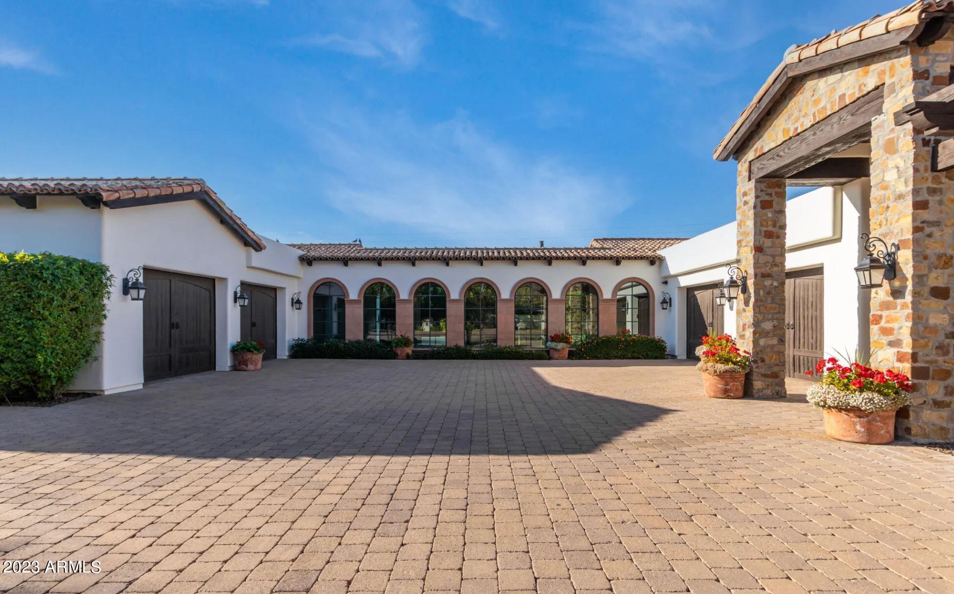 VINEYARDS AT ARCADIA - Residential