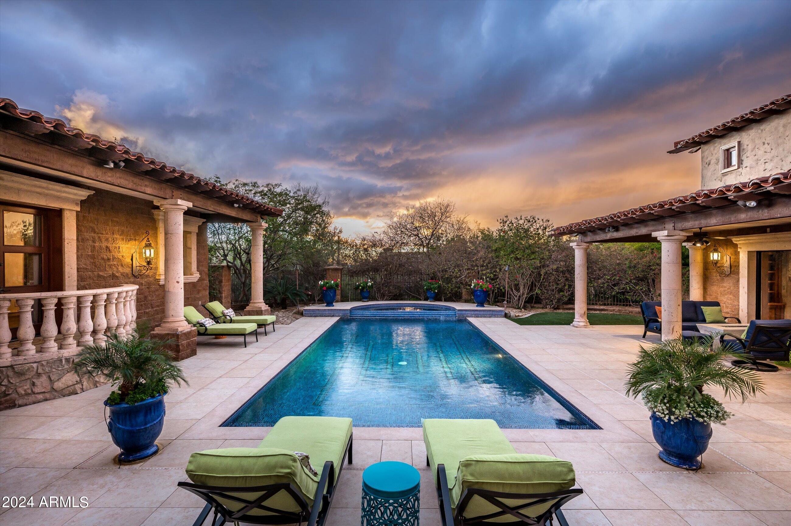 ESTANCIA - Residential