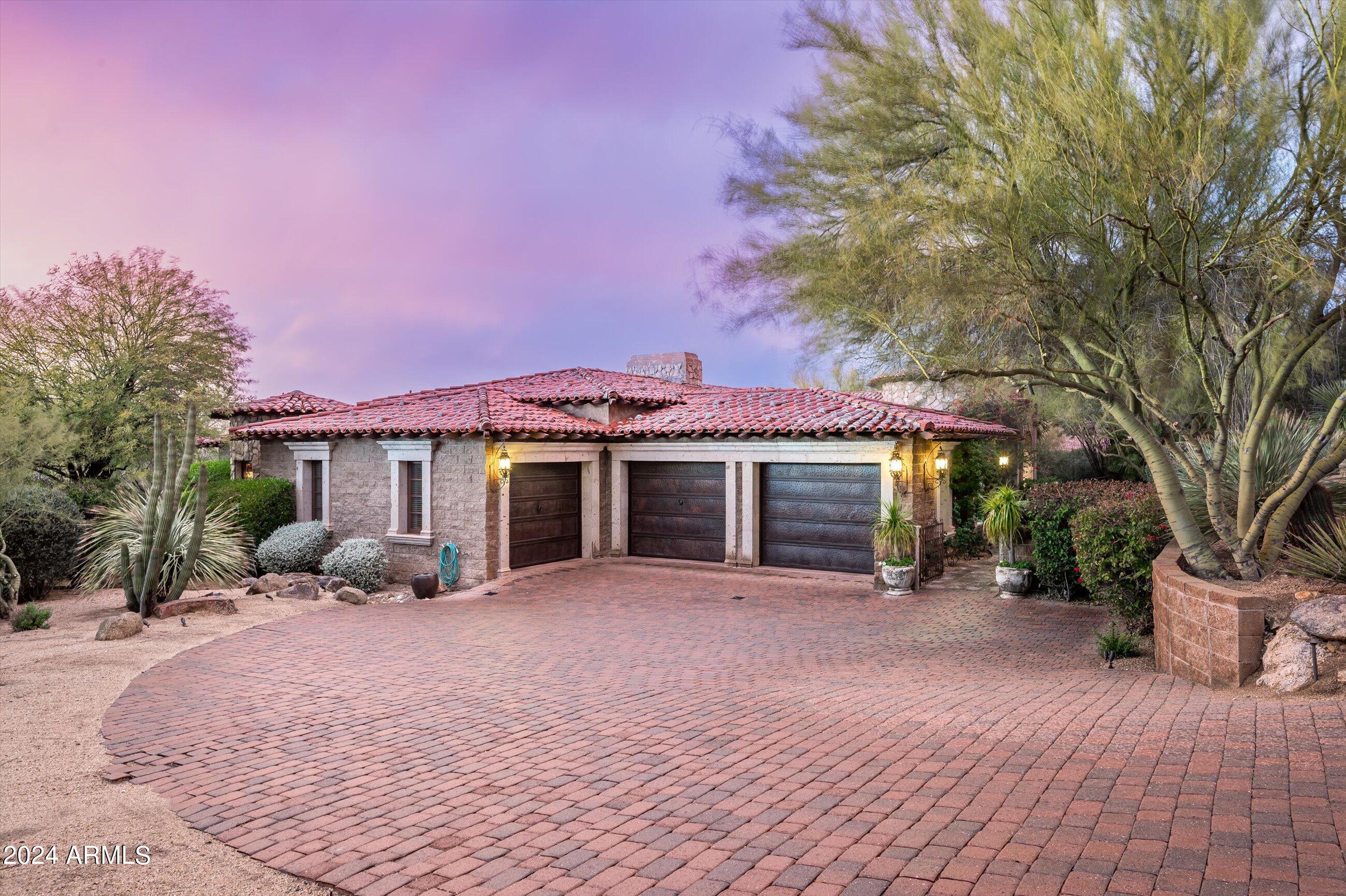 ESTANCIA - Residential