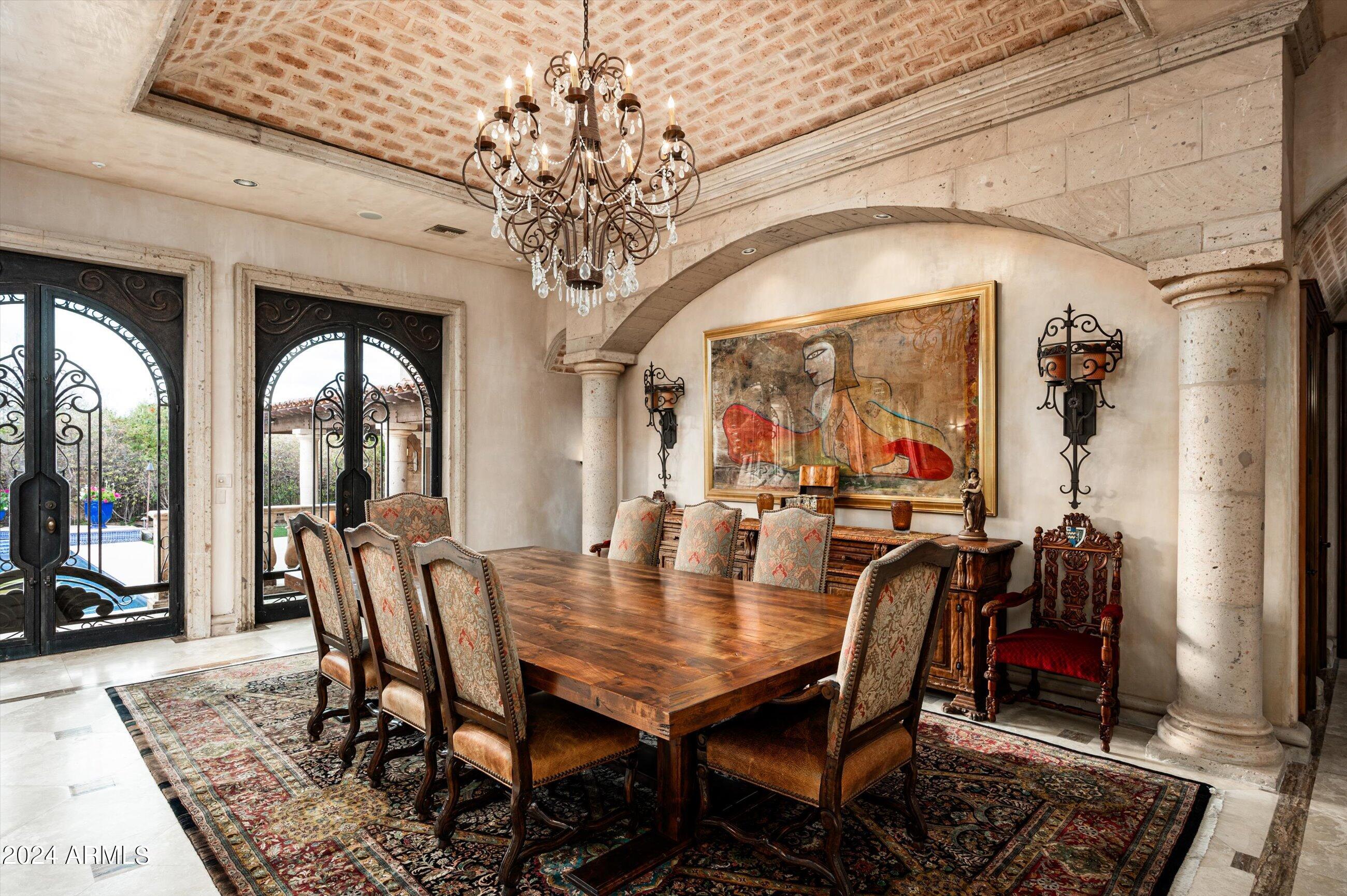 ESTANCIA - Residential