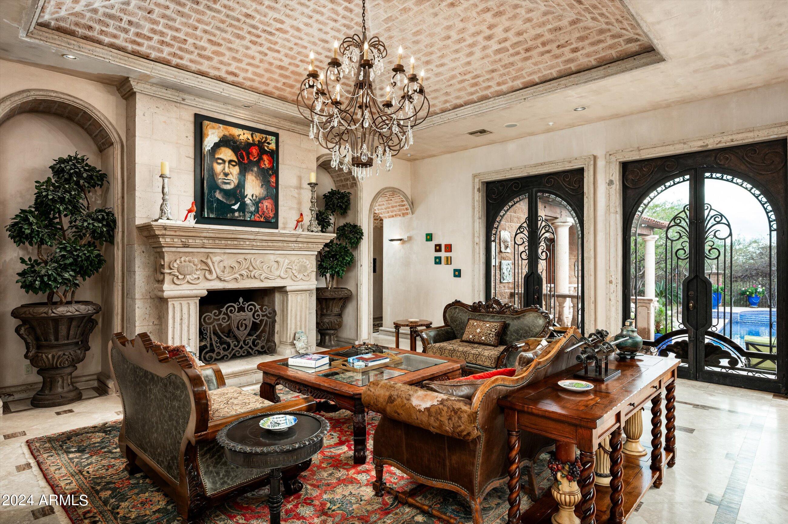ESTANCIA - Residential