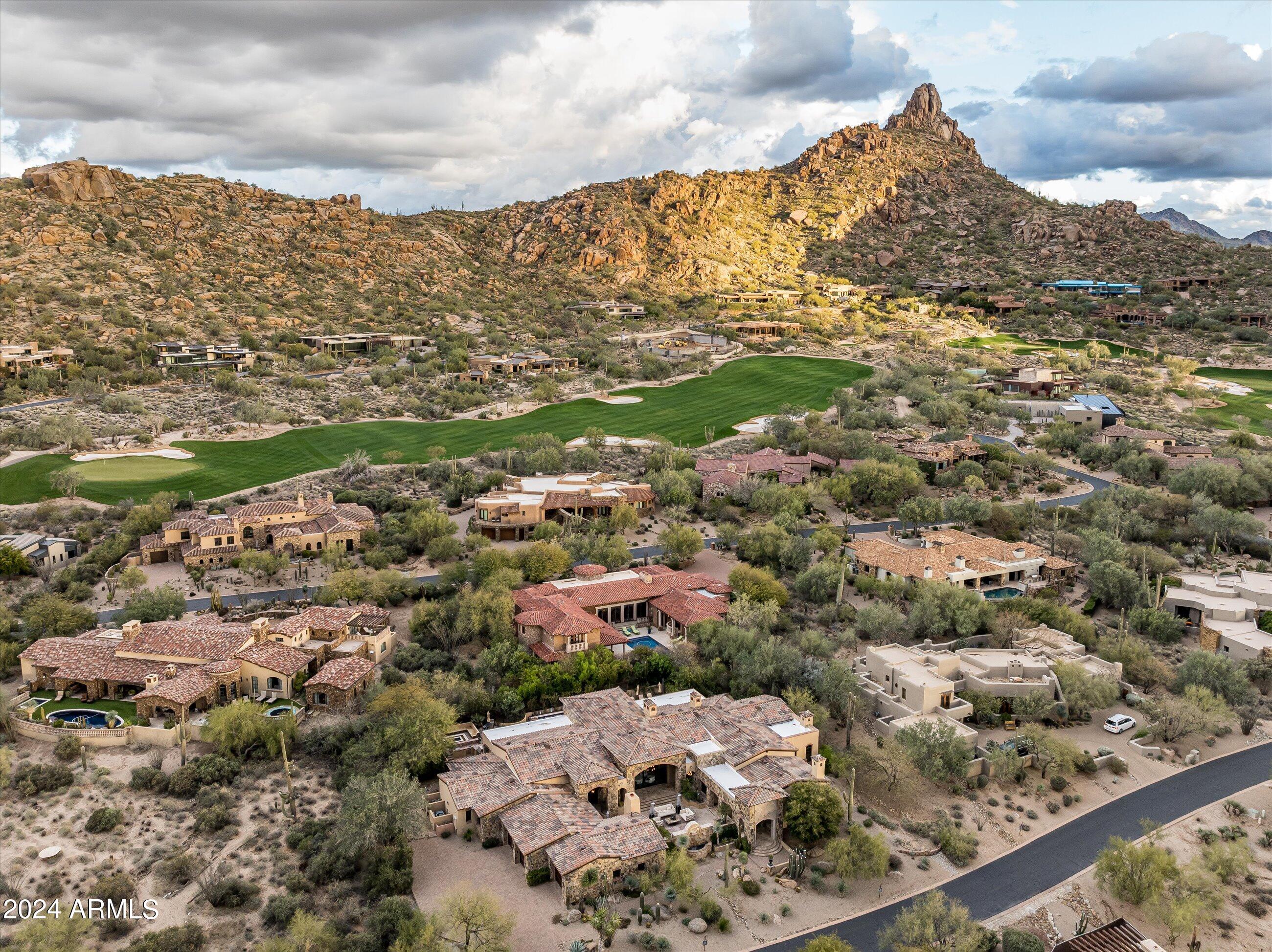 ESTANCIA - Residential