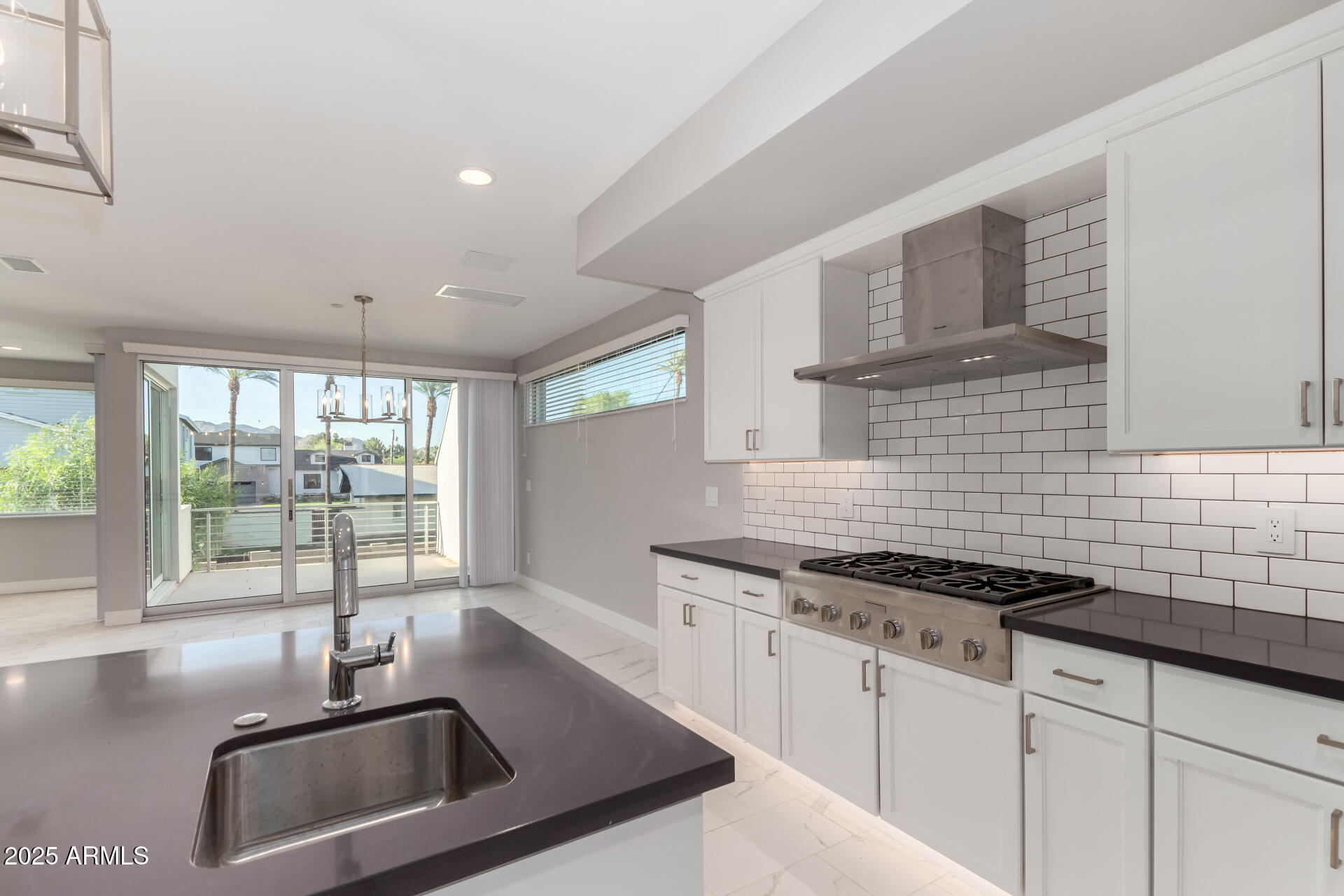 LUXE ON 40TH - Residential Income