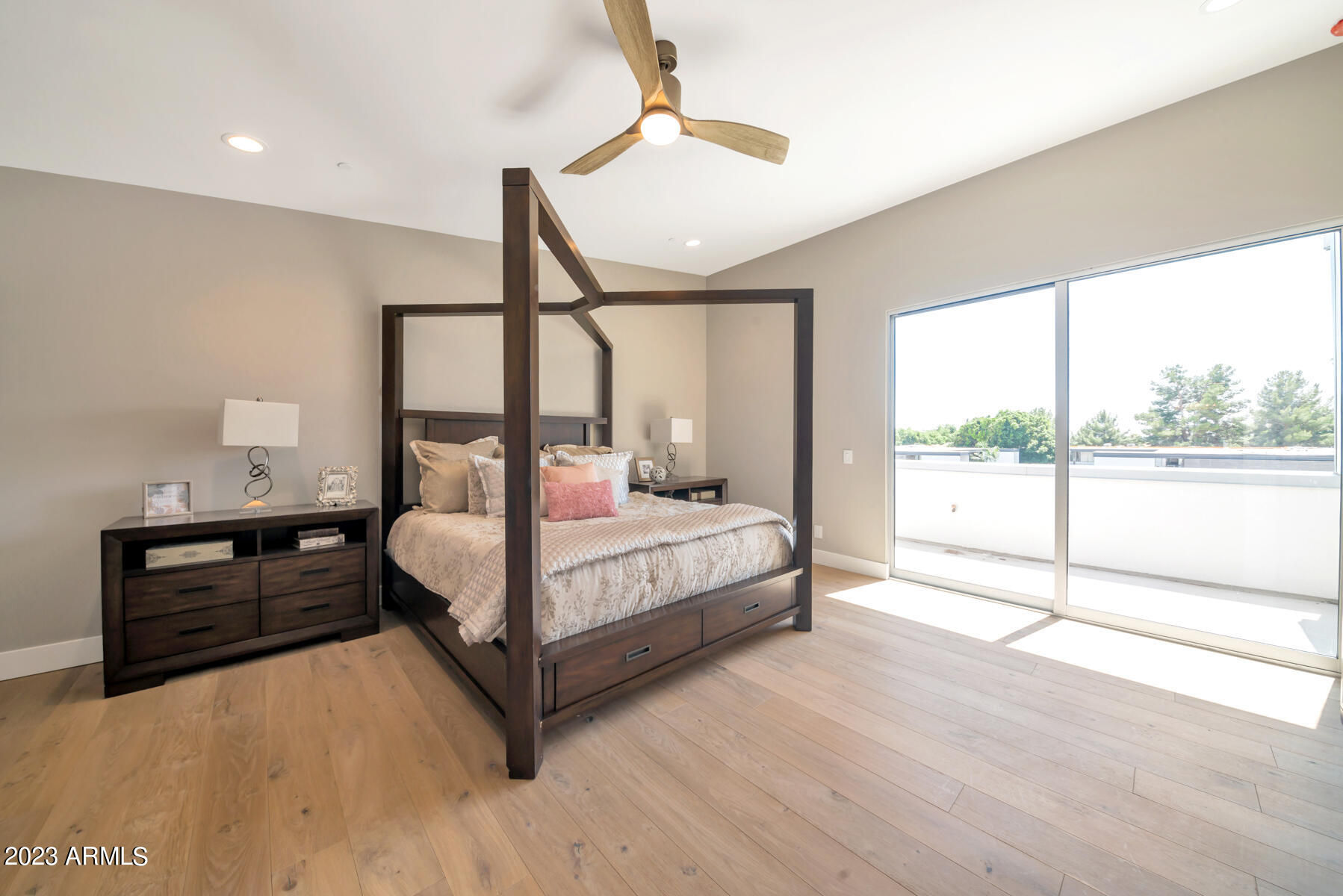 LUXE ON 40TH - Residential Income