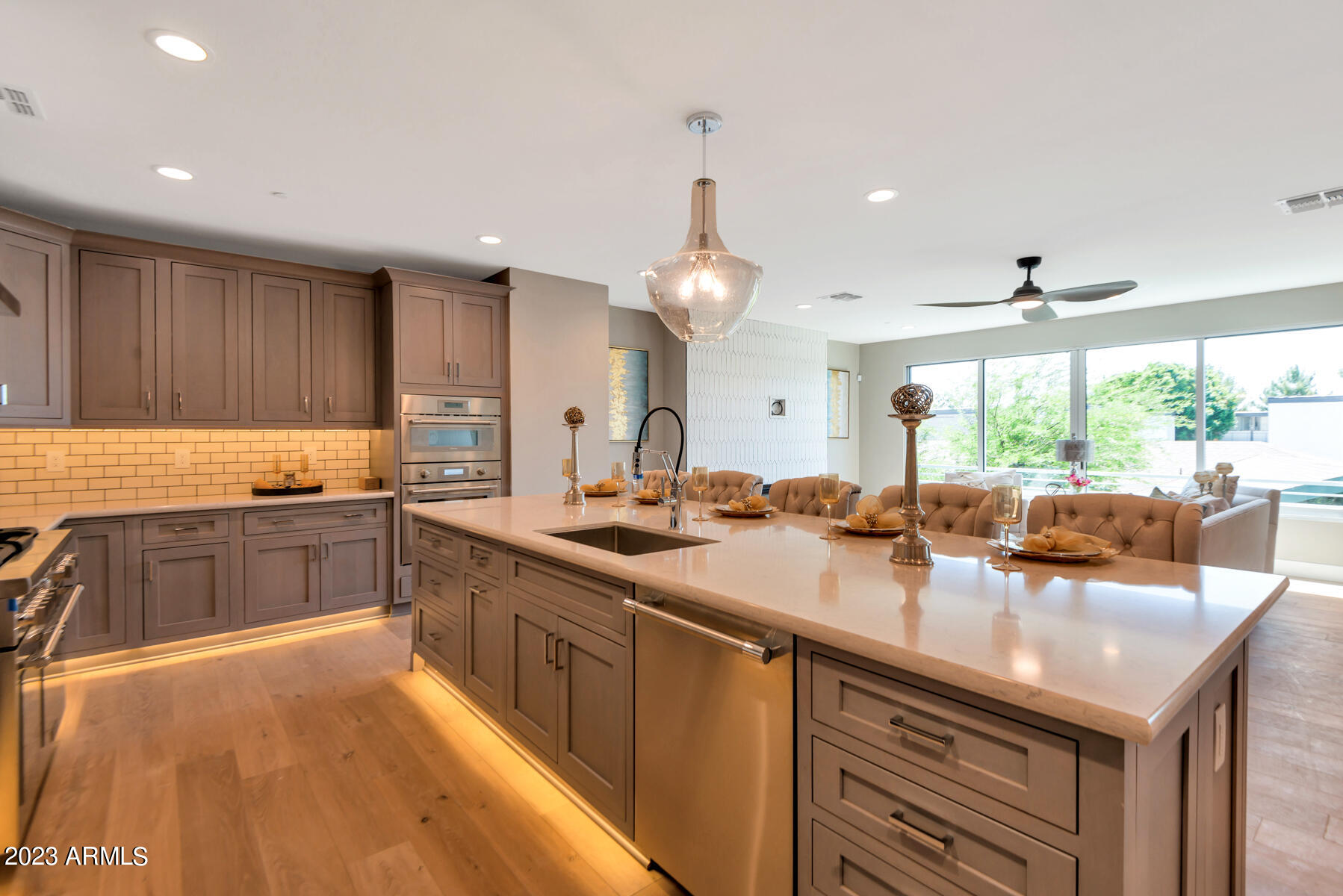 LUXE ON 40TH - Residential Income