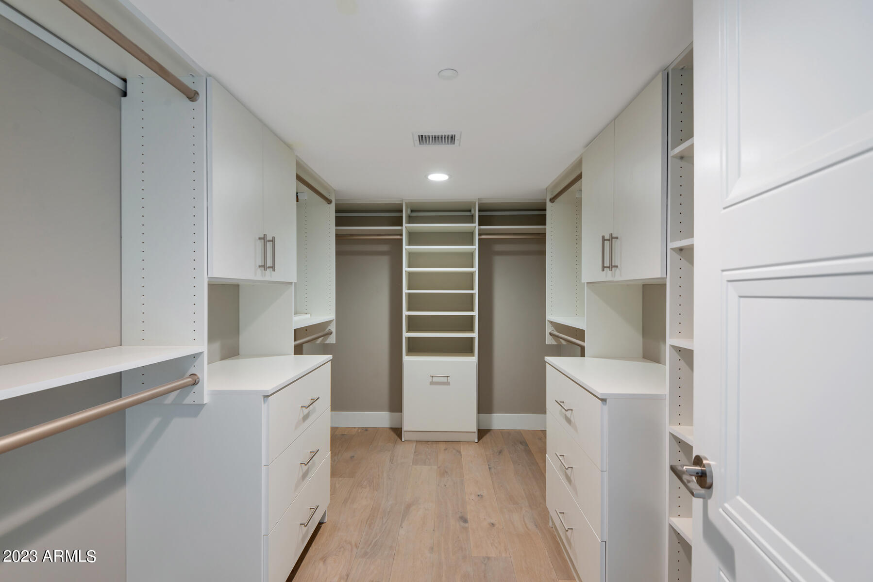 LUXE ON 40TH - Residential Income