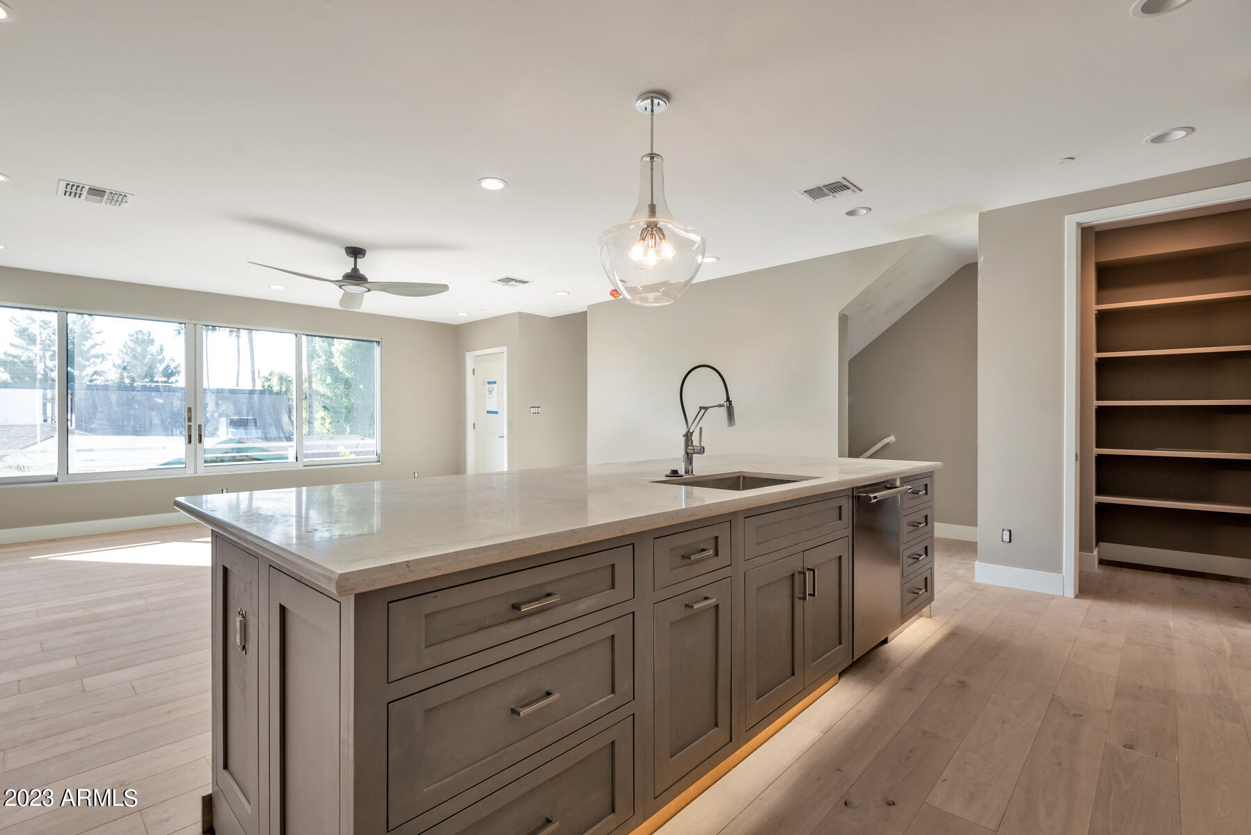 LUXE ON 40TH - Residential Income