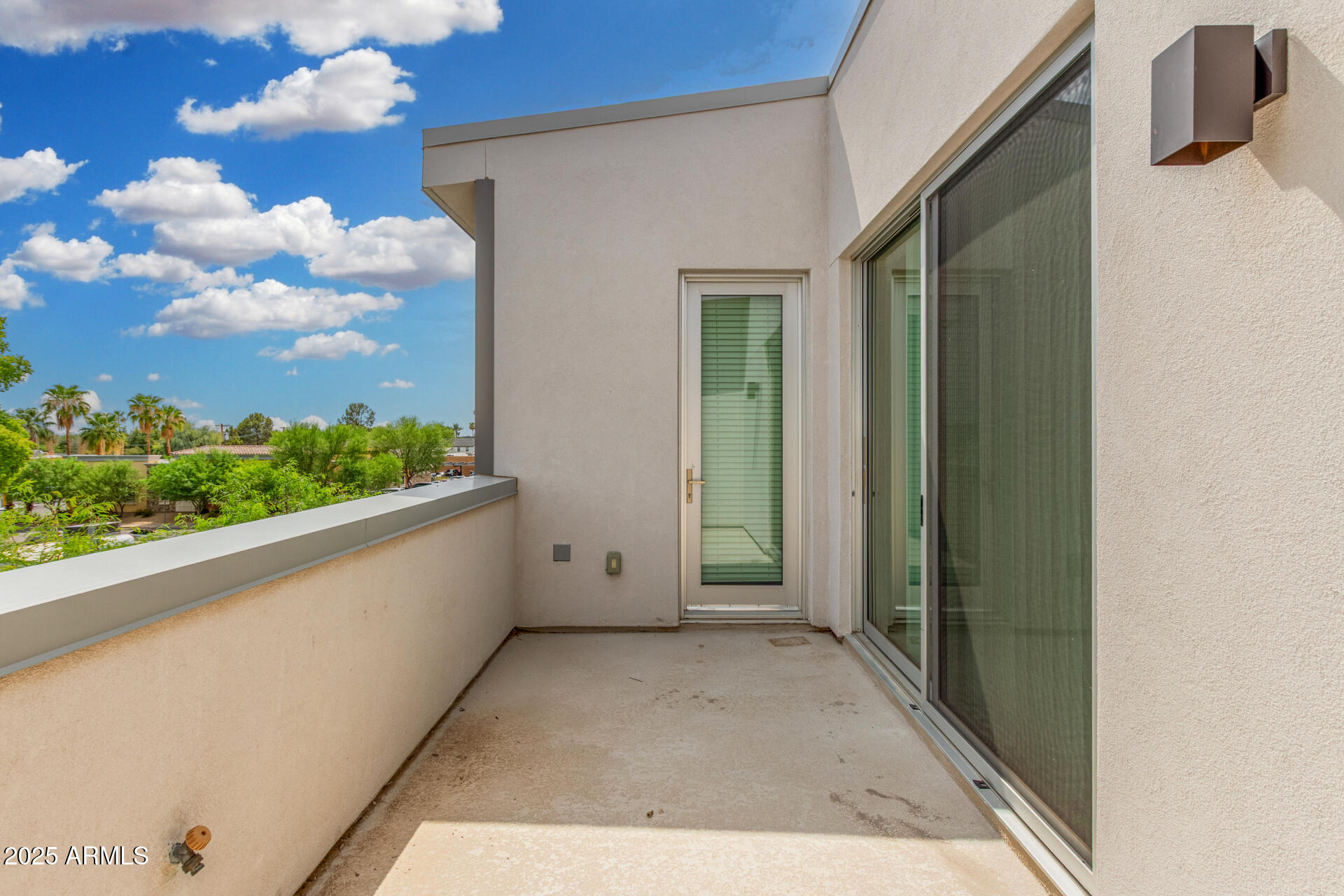 LUXE ON 40TH - Residential Income