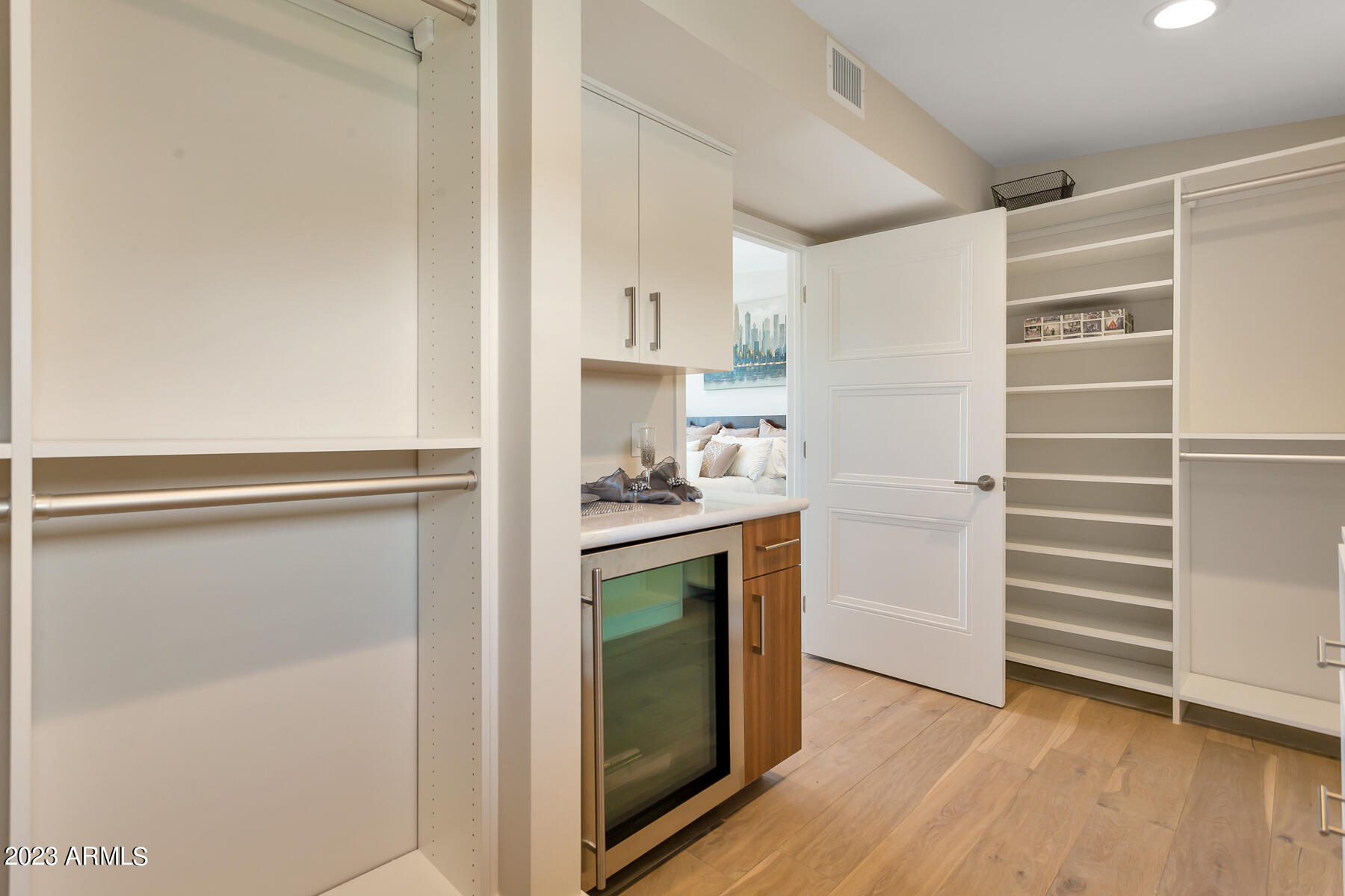 LUXE ON 40TH - Residential Income