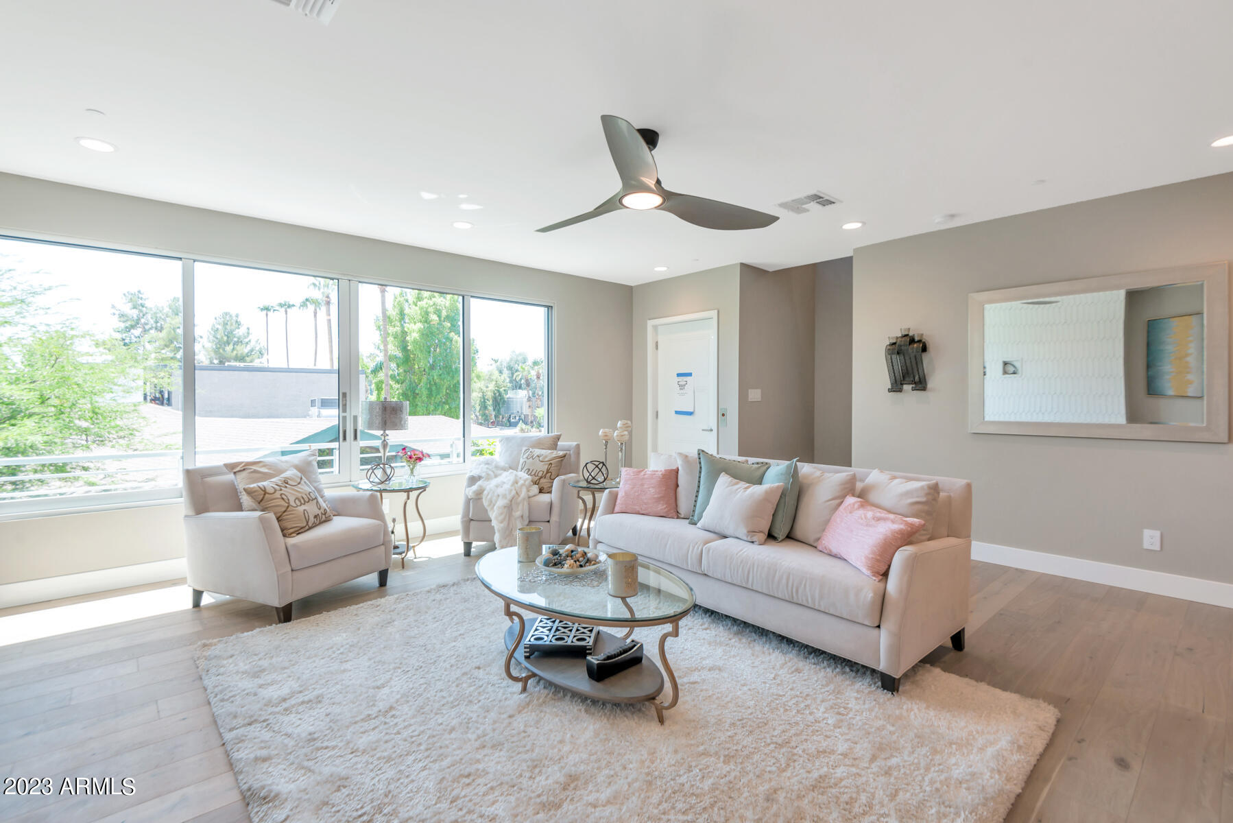 LUXE ON 40TH - Residential Income