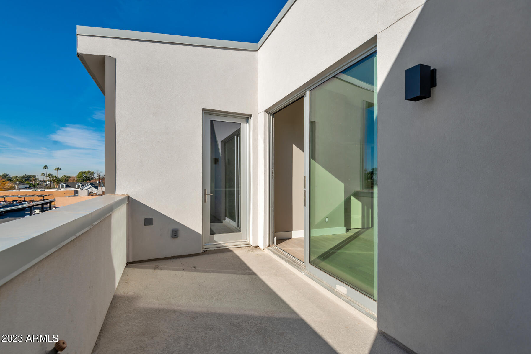 LUXE ON 40TH - Residential Income