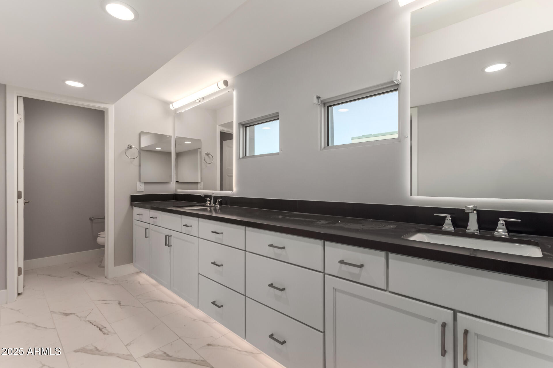 LUXE ON 40TH - Residential Income