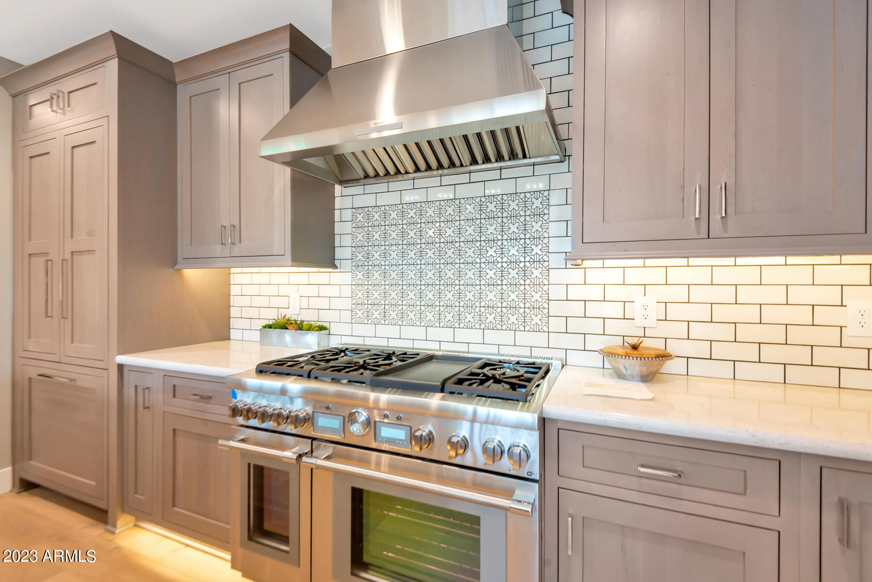 LUXE ON 40TH - Residential Income