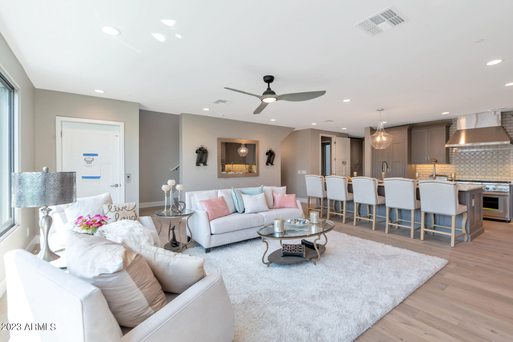 LUXE ON 40TH - Residential Income
