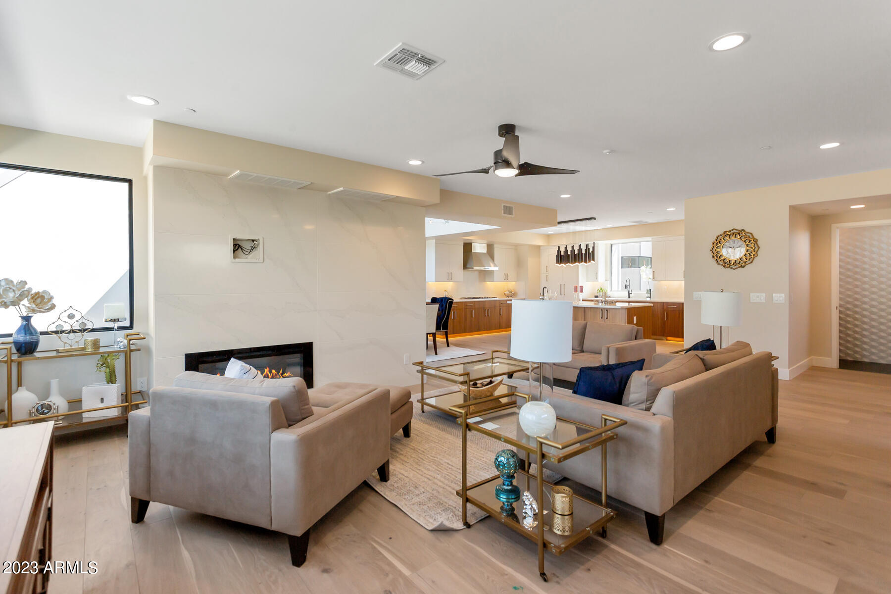 LUXE ON 40TH - Residential Income